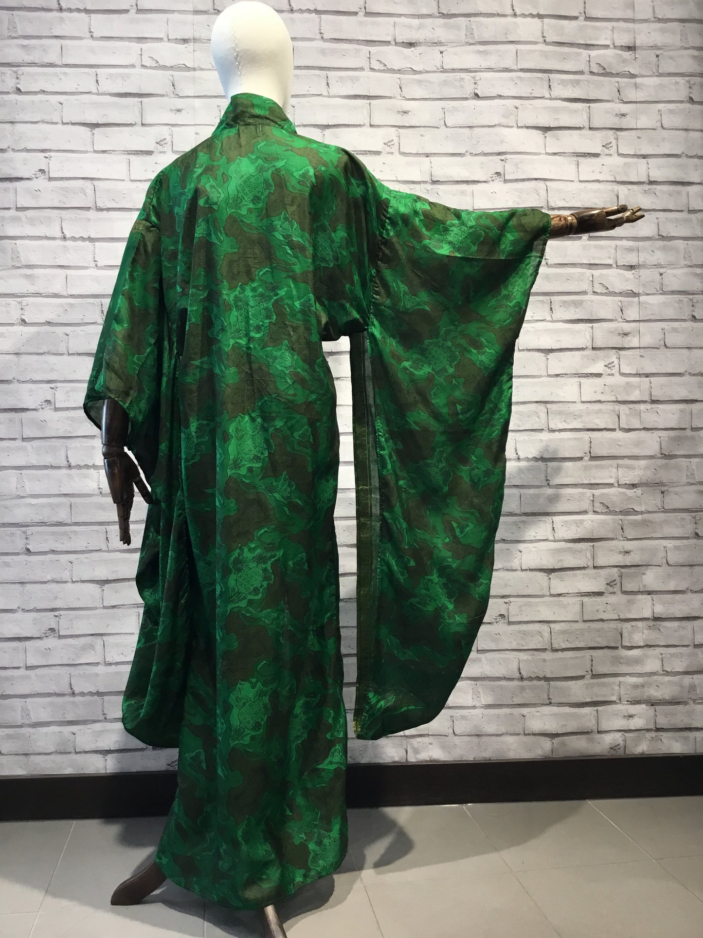 Generic Kimono 14 - Violet Elizabeth