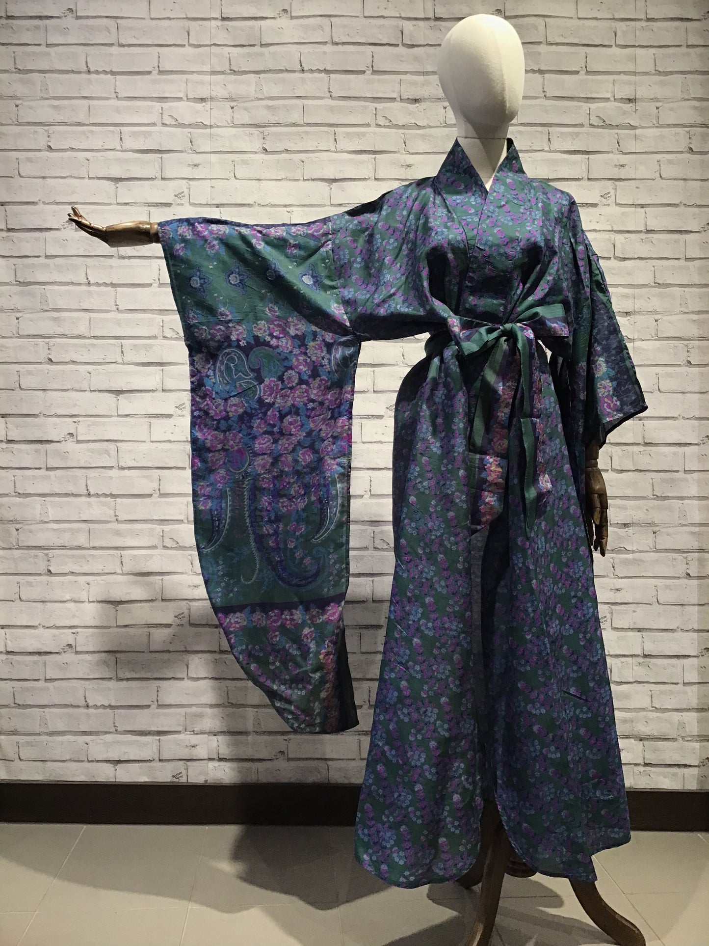 Generic Kimono 9 - Violet Elizabeth