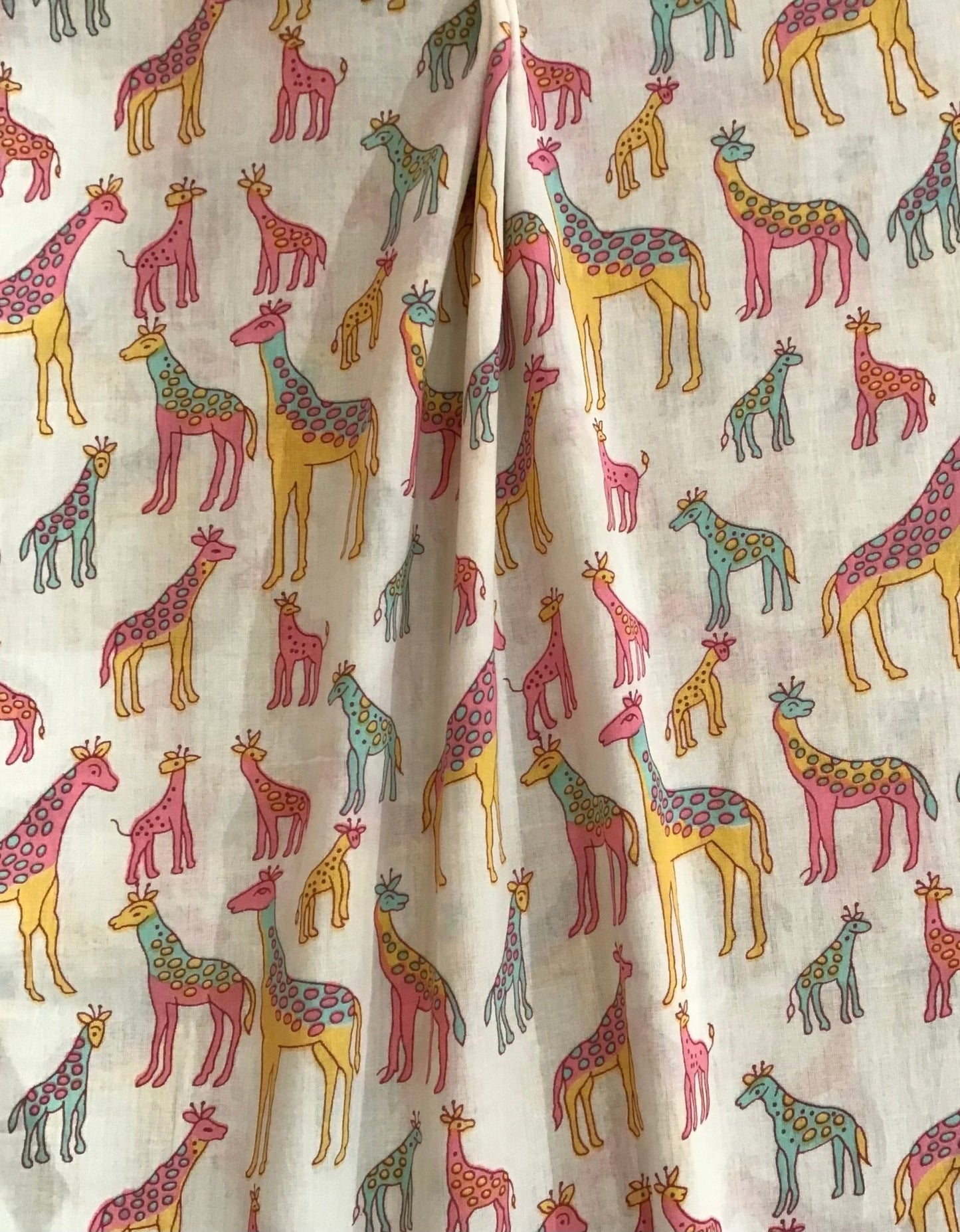 Candy giraffes Screen Printed Fabric 100% Cotton - Violet Elizabeth - Haberdashery