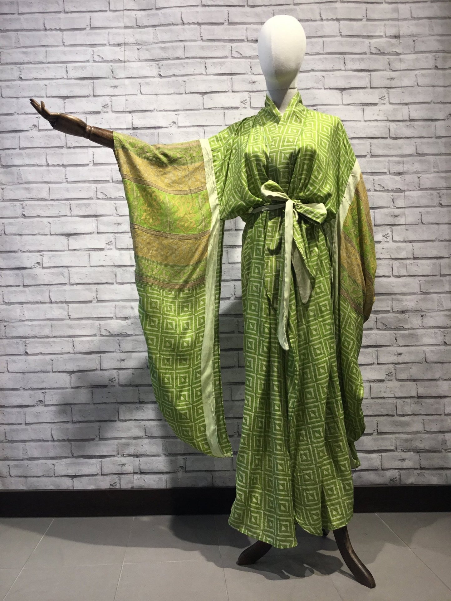 Celadon II Silk Kimono - Violet Elizabeth - Clothing