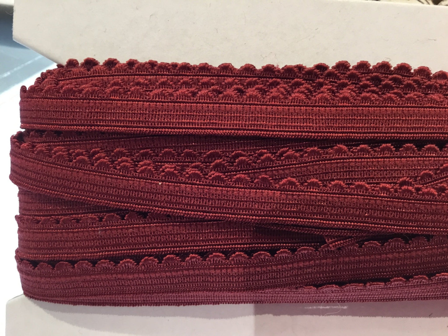 Elastic maroon for knickers 10mm scalloped edge - Violet Elizabeth - Haberdashery