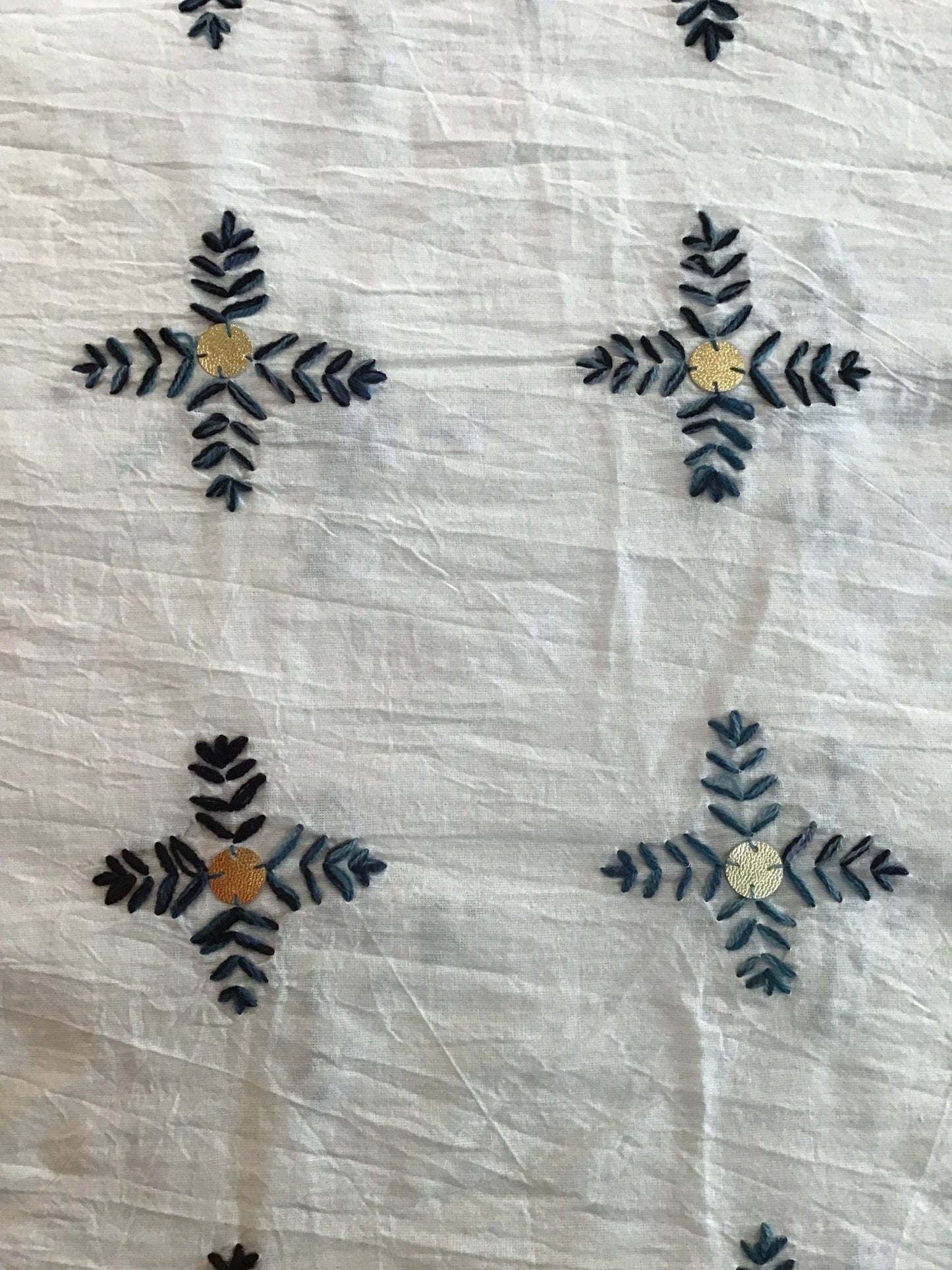 Embroidered fabric - Violet Elizabeth - Haberdashery