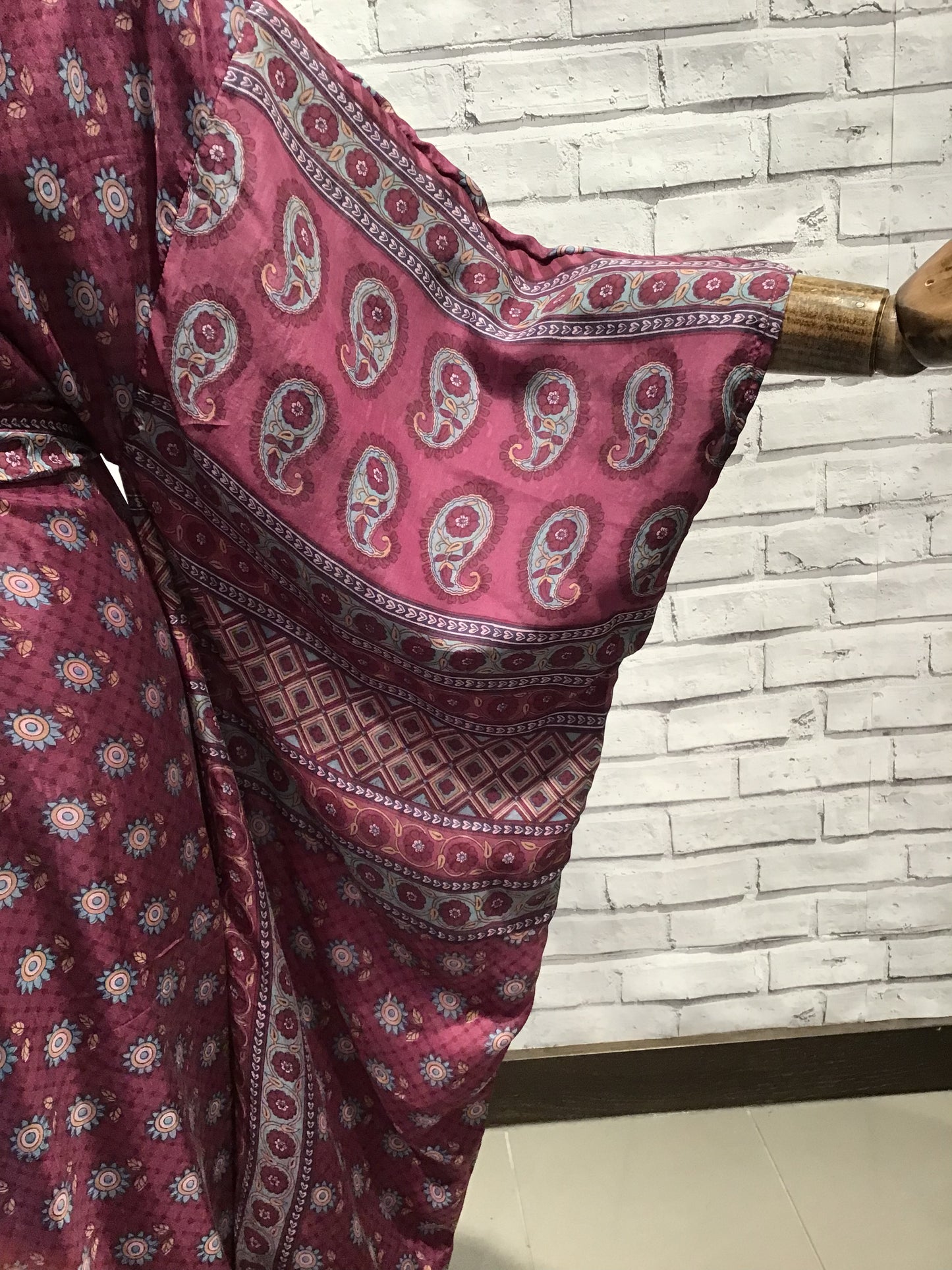 The Mulberry tree silk kimono - Violet Elizabeth