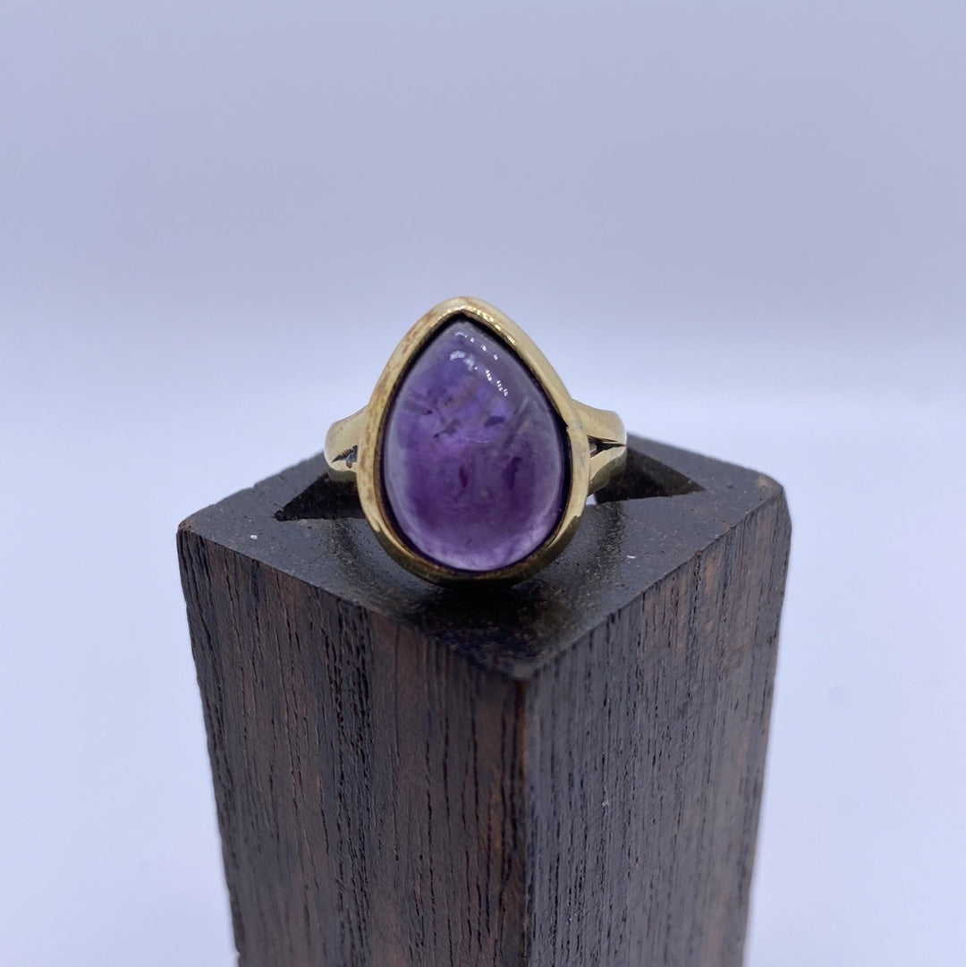 Jennifers Gem - Violet Elizabeth