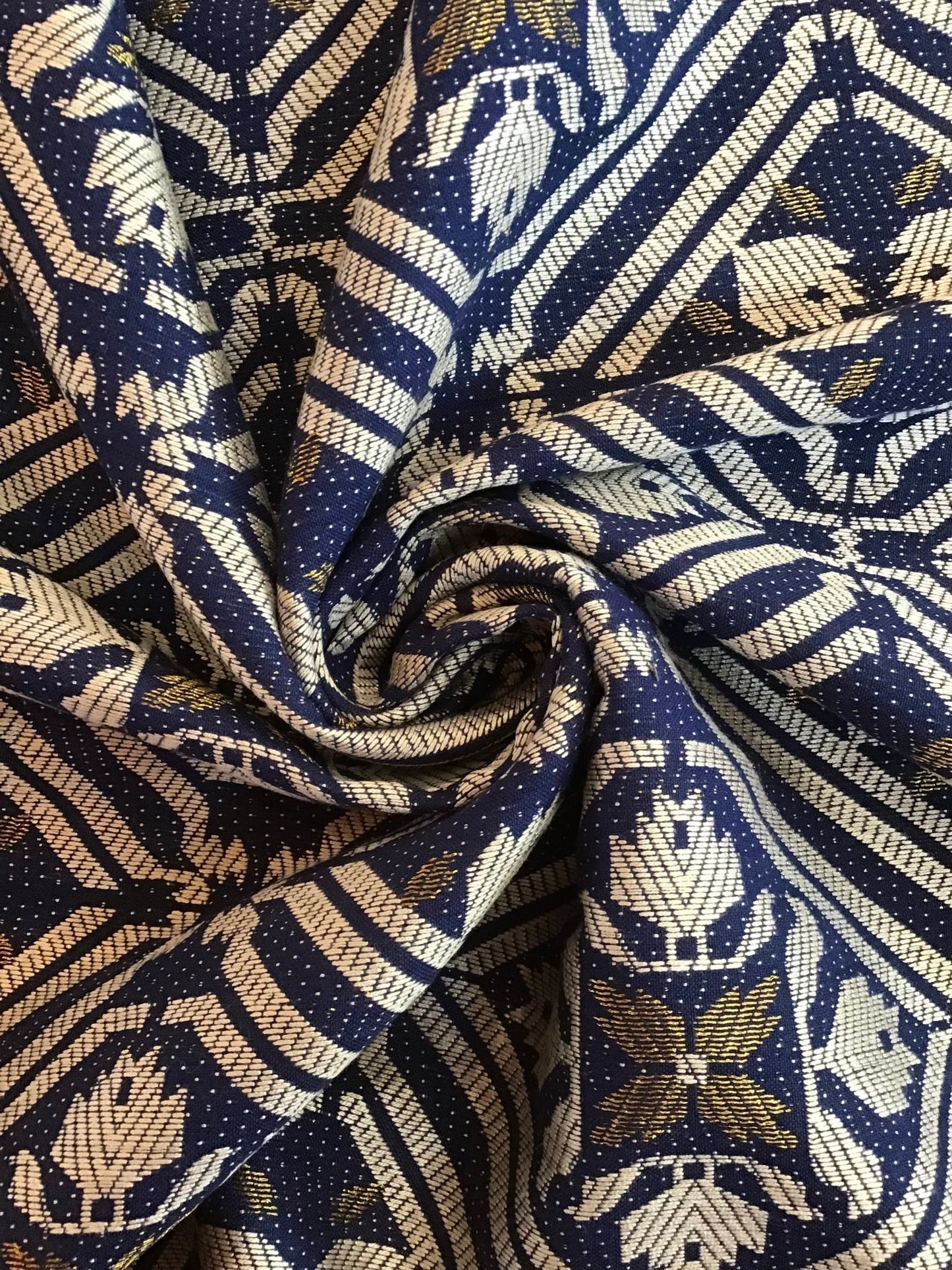 Muscat Handloom Fabric 100% Cotton - Violet Elizabeth - Haberdashery