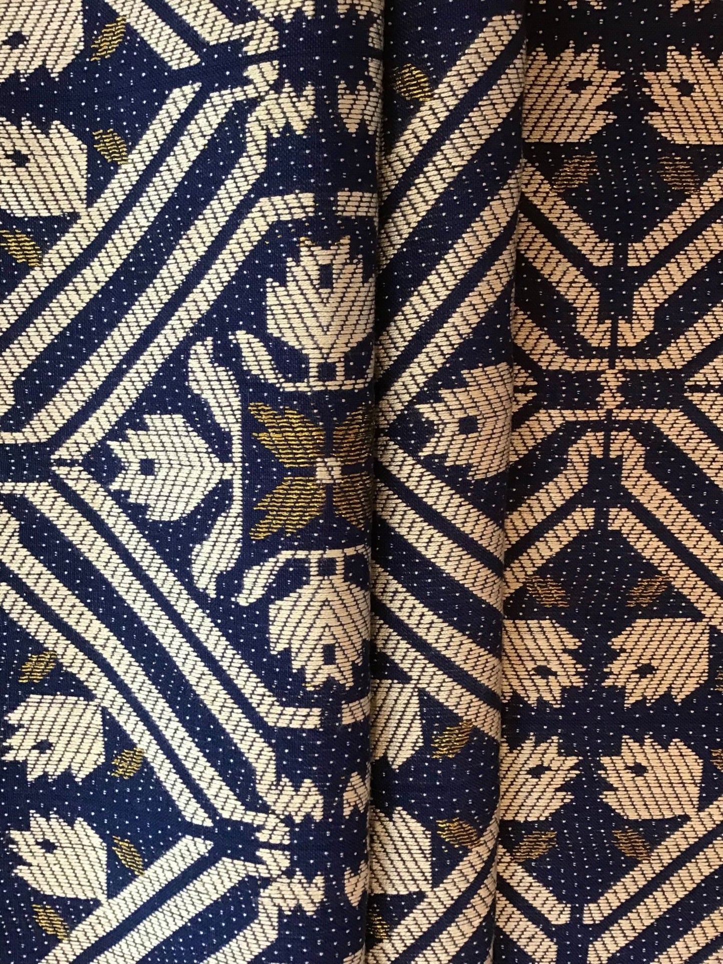 Muscat Handloom Fabric 100% Cotton - Violet Elizabeth - Haberdashery