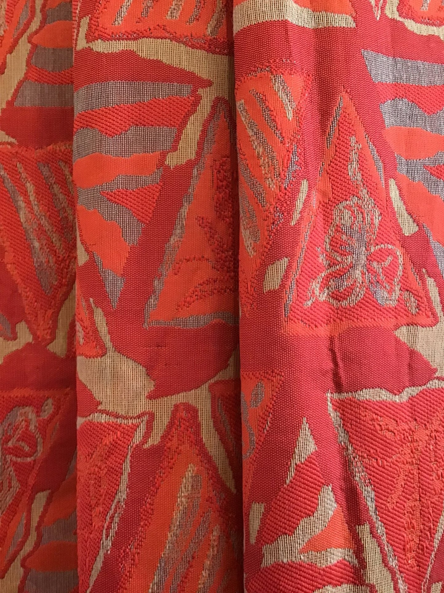 Red jaquard fabric - Violet Elizabeth - Haberdashery