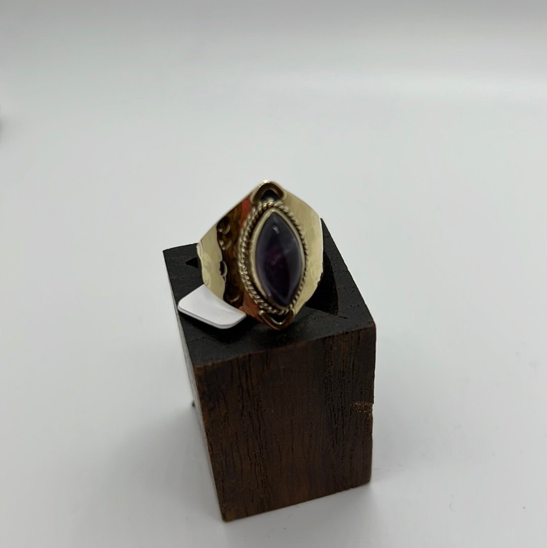 Sparkling Eyes - Violet Elizabeth - Jewellery