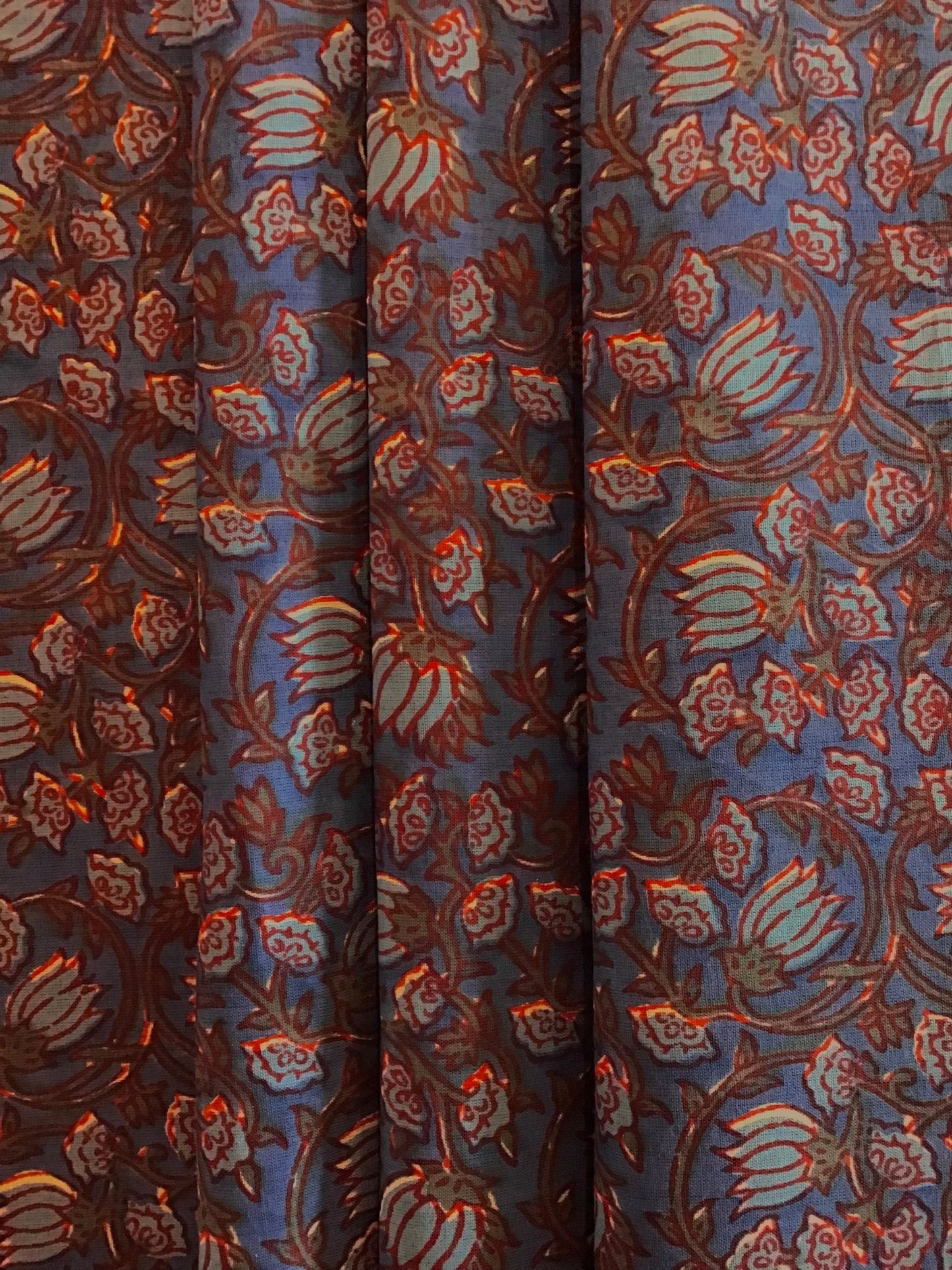 Vine and flowers Screen Printed Fabric 100% Cotton - Violet Elizabeth - Haberdashery