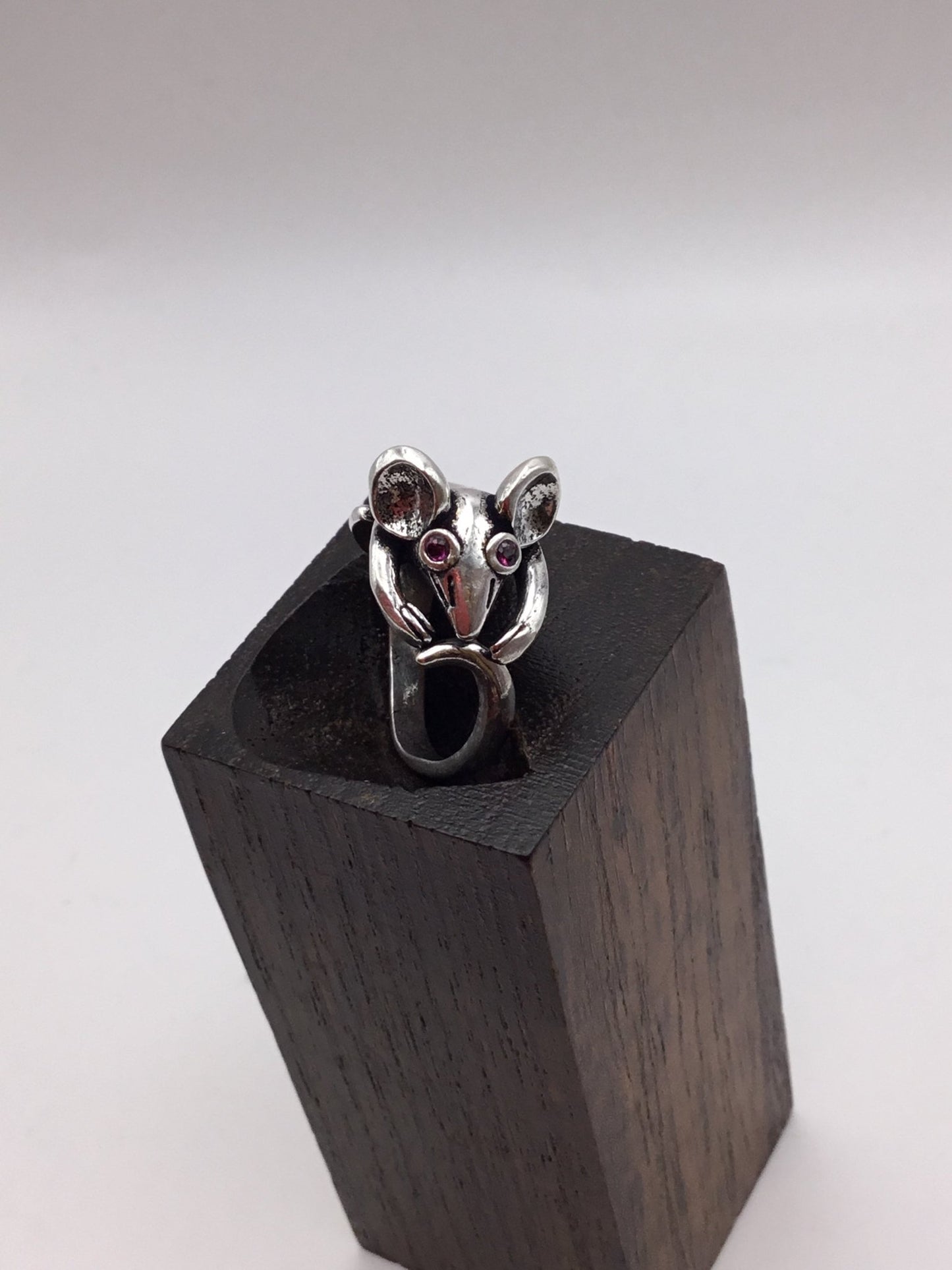 Cute mouse brass ring - Violet Elizabeth - Jewellery