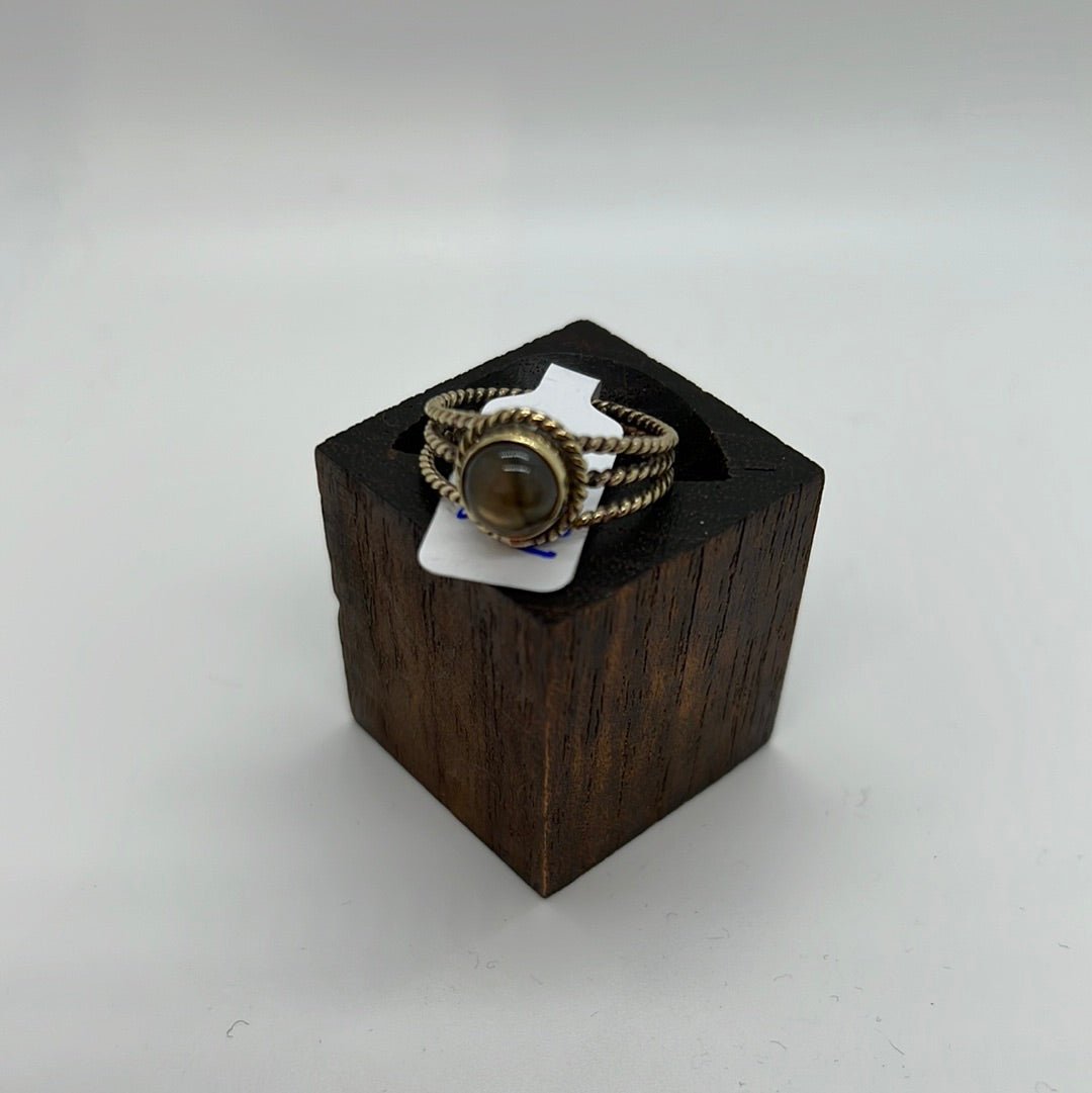 Elvis's quiff Brass Ring: Various Stones - Violet Elizabeth - Jewellery