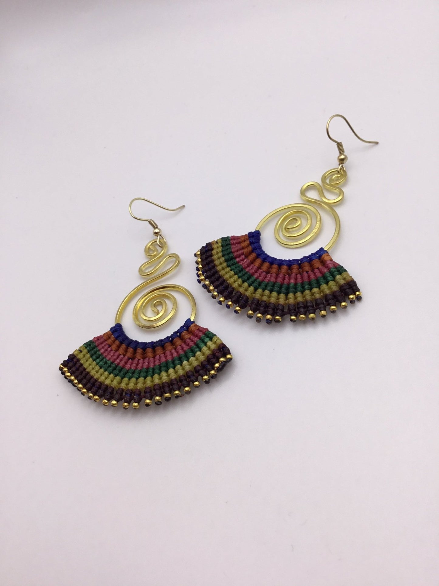 Fan Macrame and Brass earrings - Violet Elizabeth - Jewellery