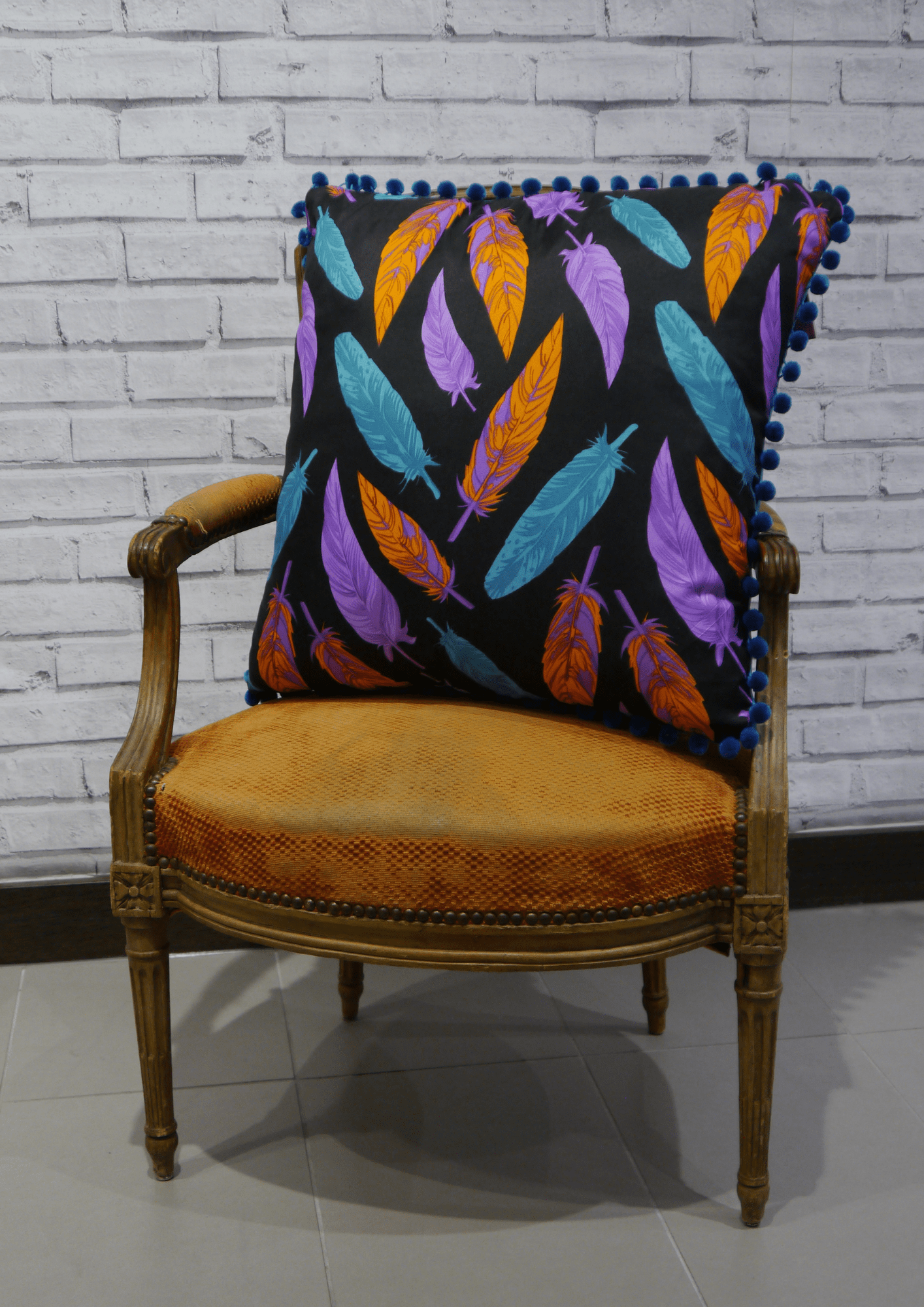 Feathers at Nightfall - Violet Elizabeth - Decor