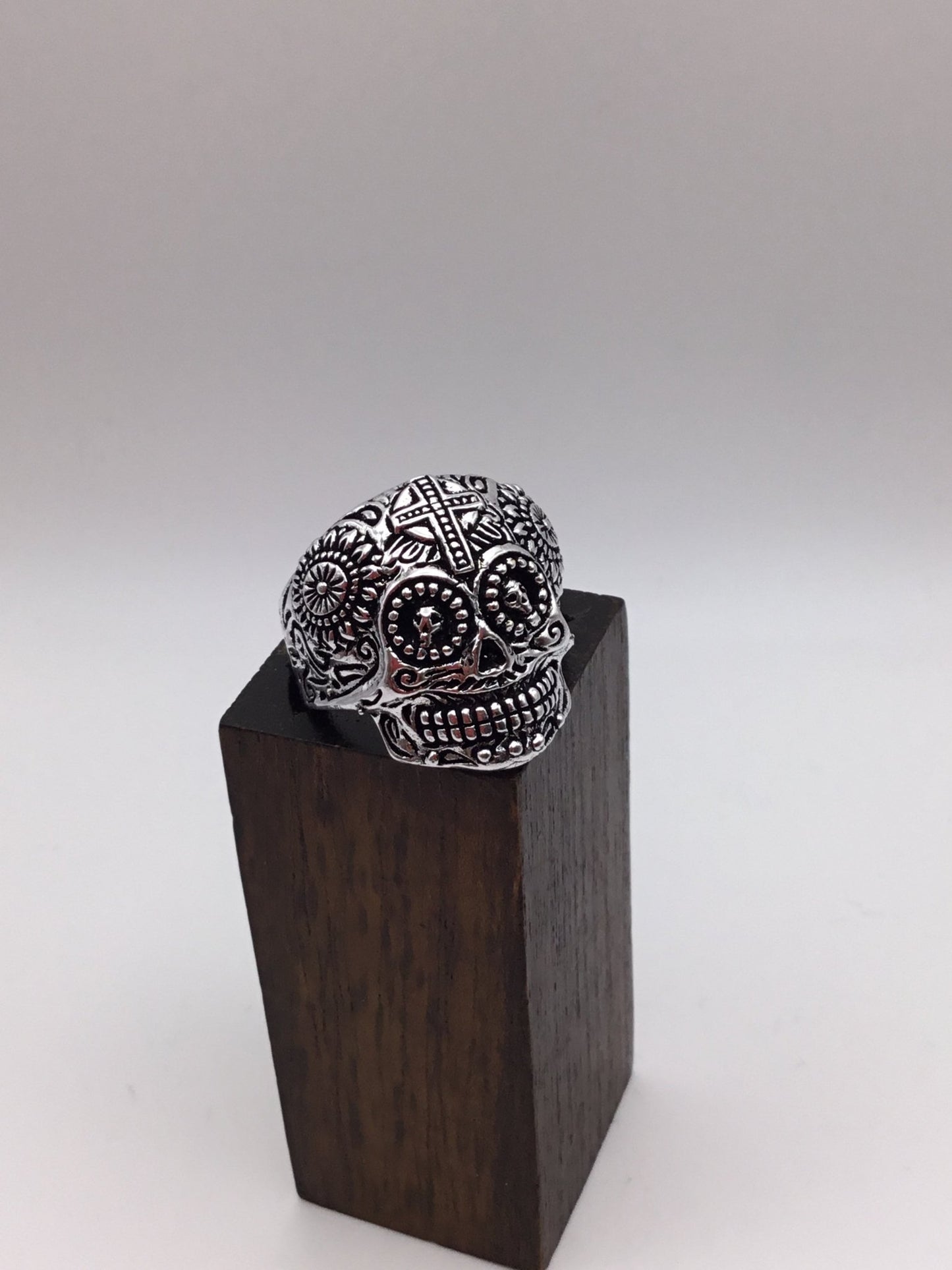 Skull Eyes - Violet Elizabeth - Jewellery