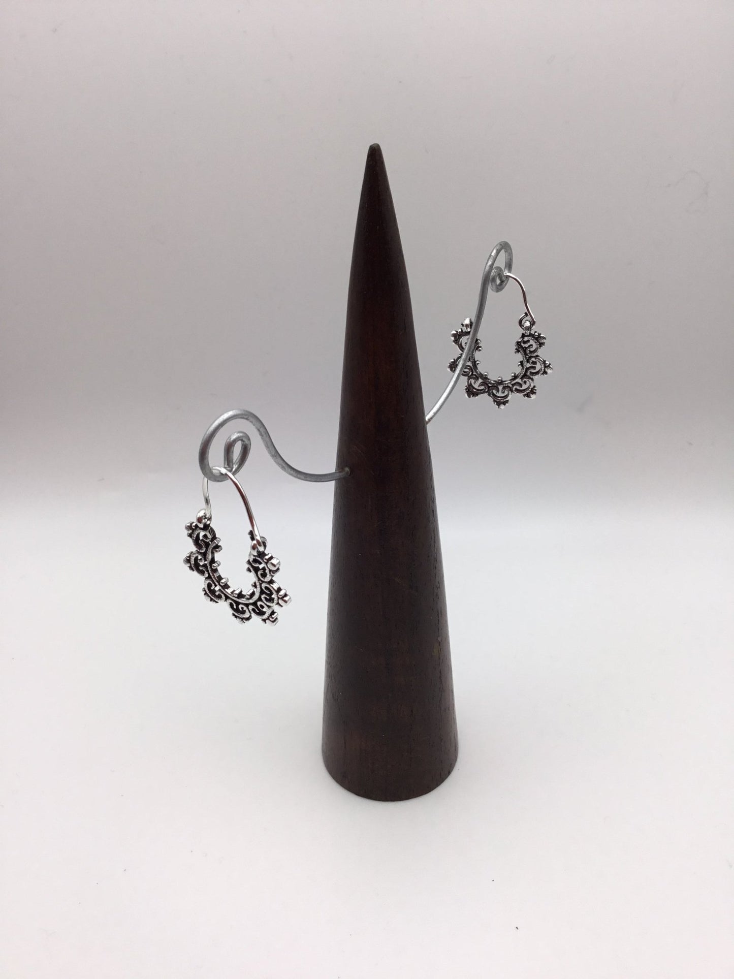 Small Star hoop earrings - Violet Elizabeth - Jewellery