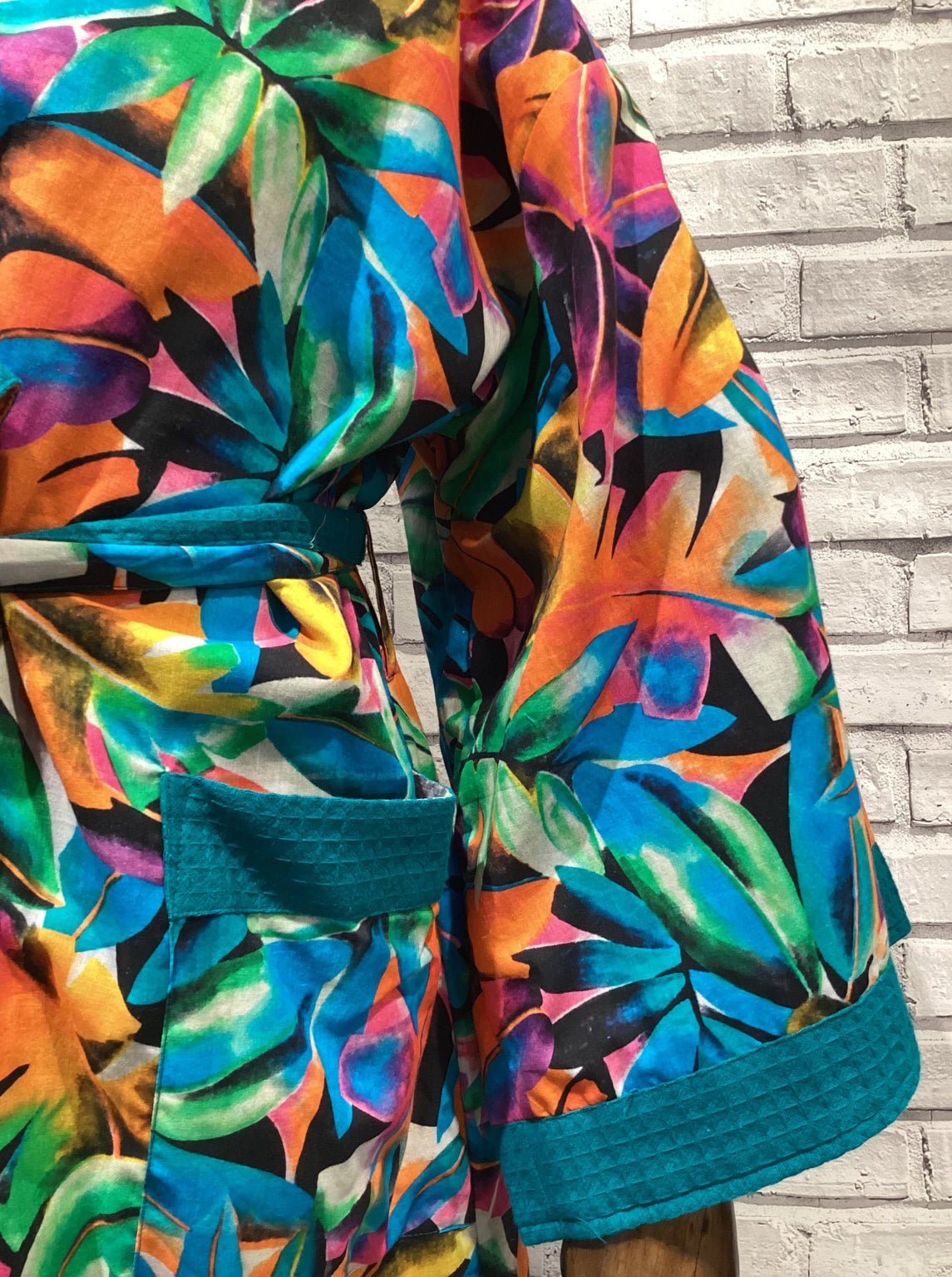 Tropical leaf teal - Violet Elizabeth - Clothing