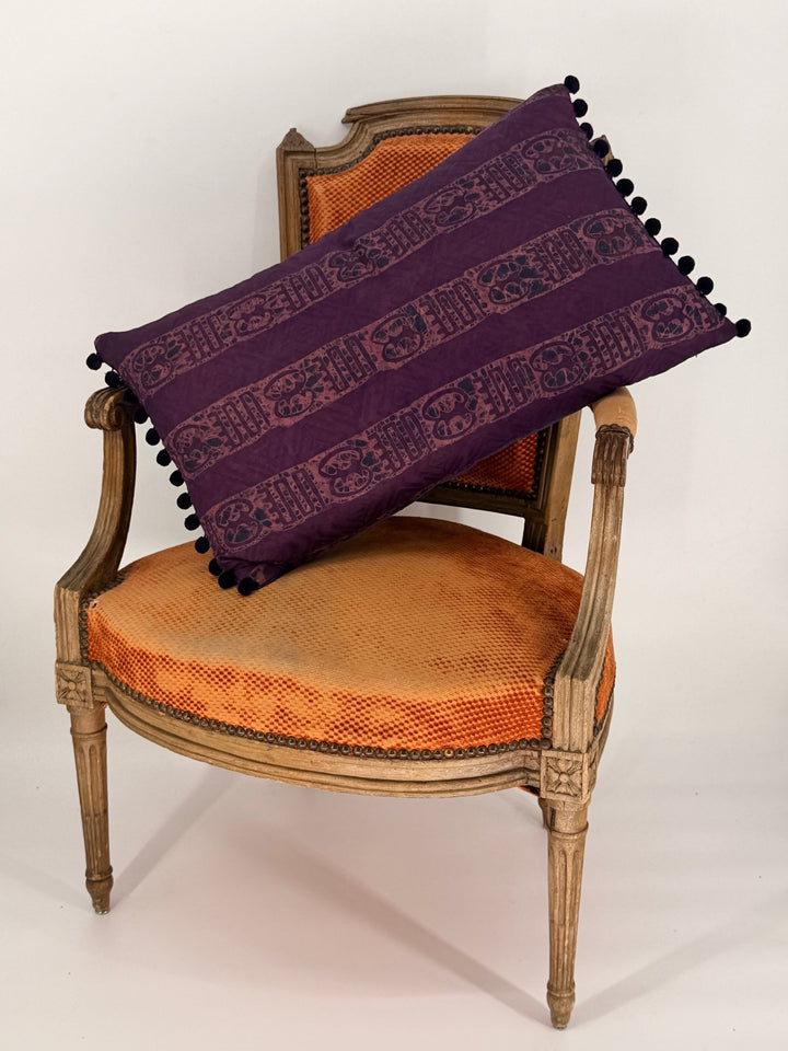 16x26" Lumbar Cushion 😍 - Violet Elizabeth - 