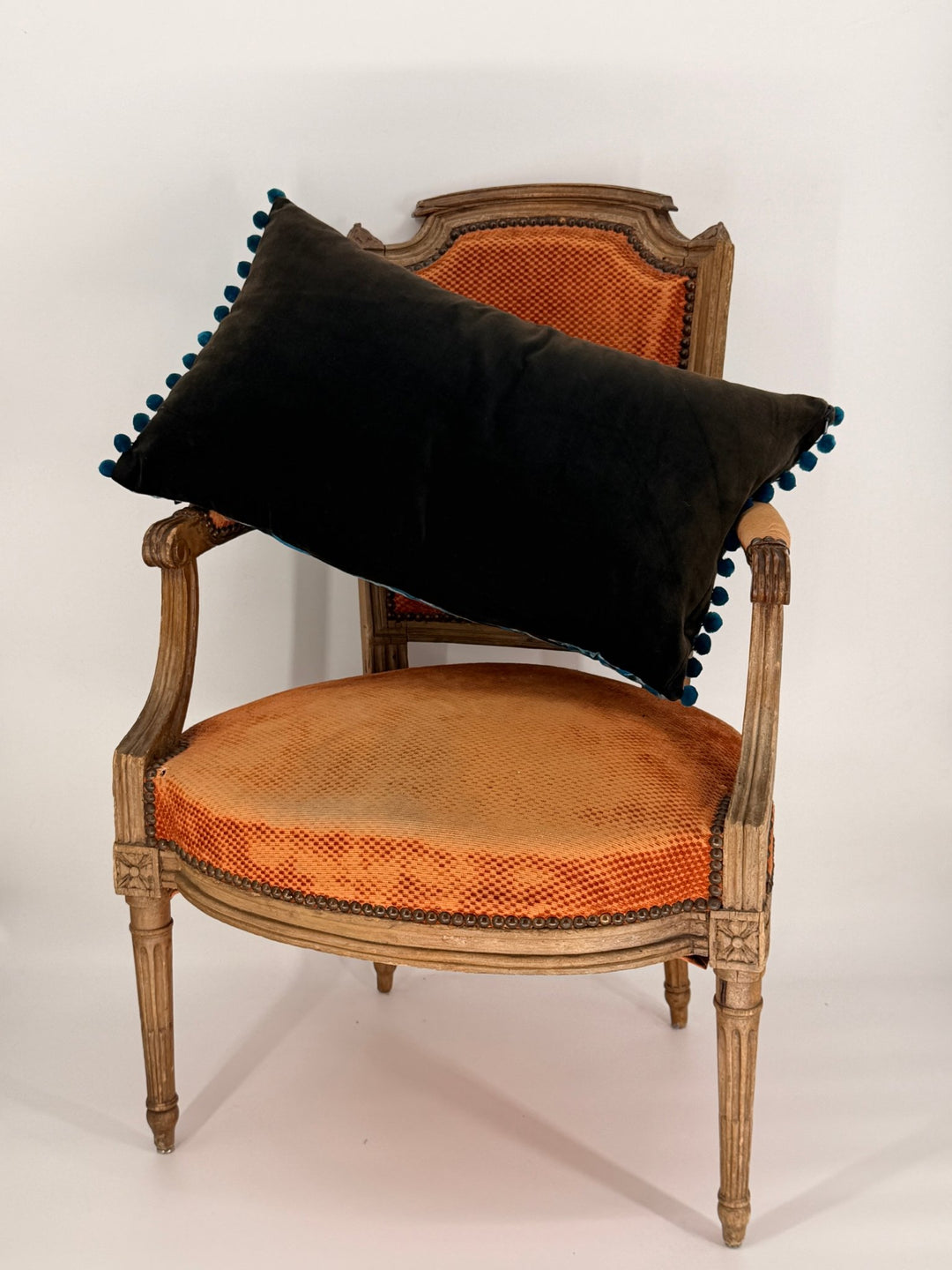 16x26" Lumbar Cushion 😍 - Violet Elizabeth - 
