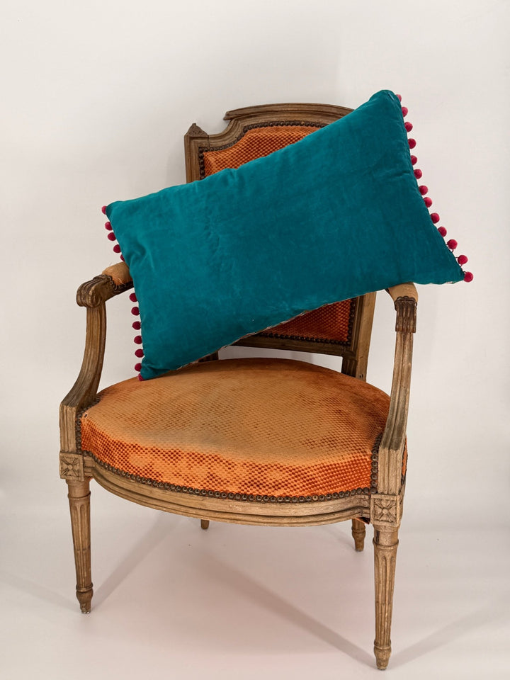 16x26" Lumbar Cushion 😍 - Violet Elizabeth - 