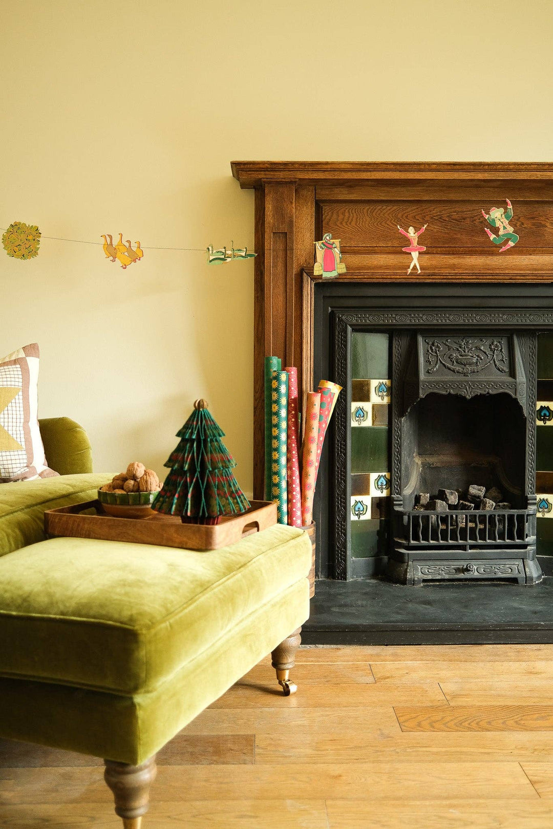 UK/EU: 12 Days of Christmas Sewn Garland