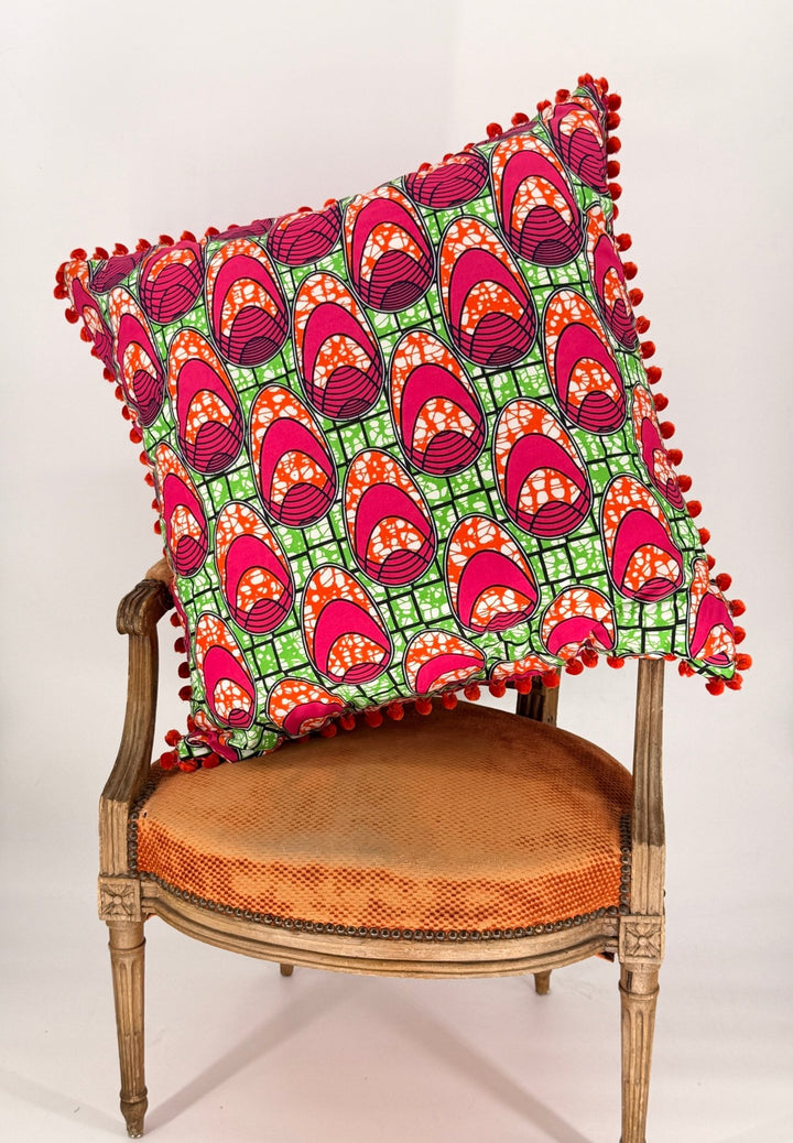 30x30" Cushion 😘 - Violet Elizabeth - 