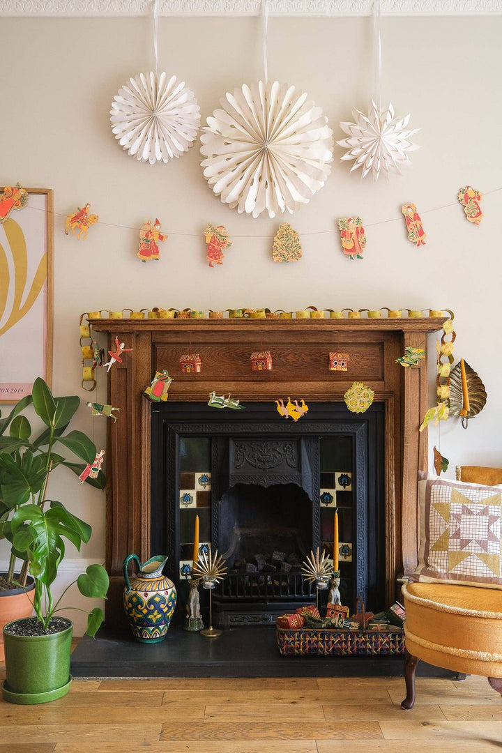 UK/EU: 12 Days of Christmas Sewn Garland