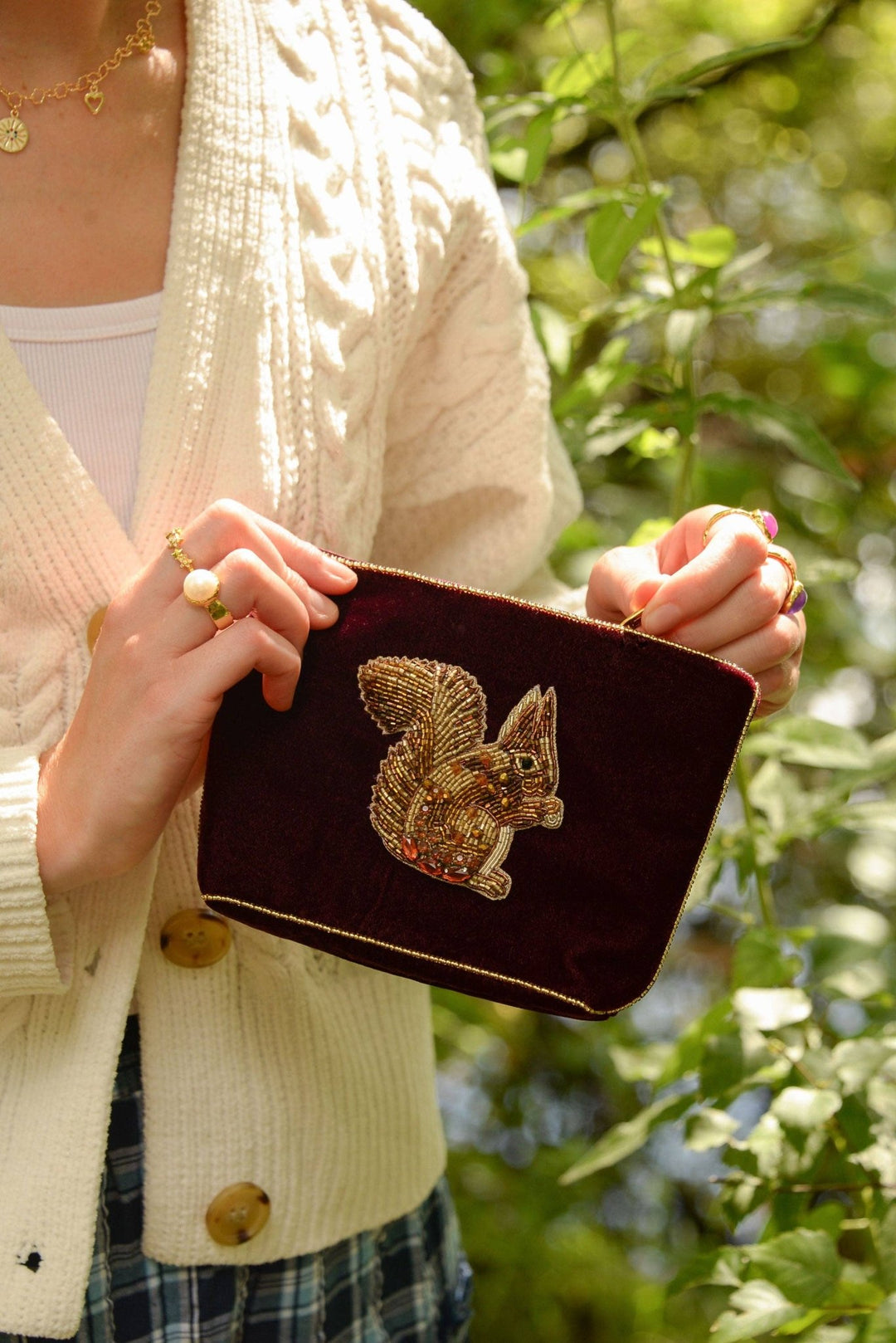 BURGUNDY SQUIRREL MEDIUM VELVET POUCH - Violet Elizabeth - 