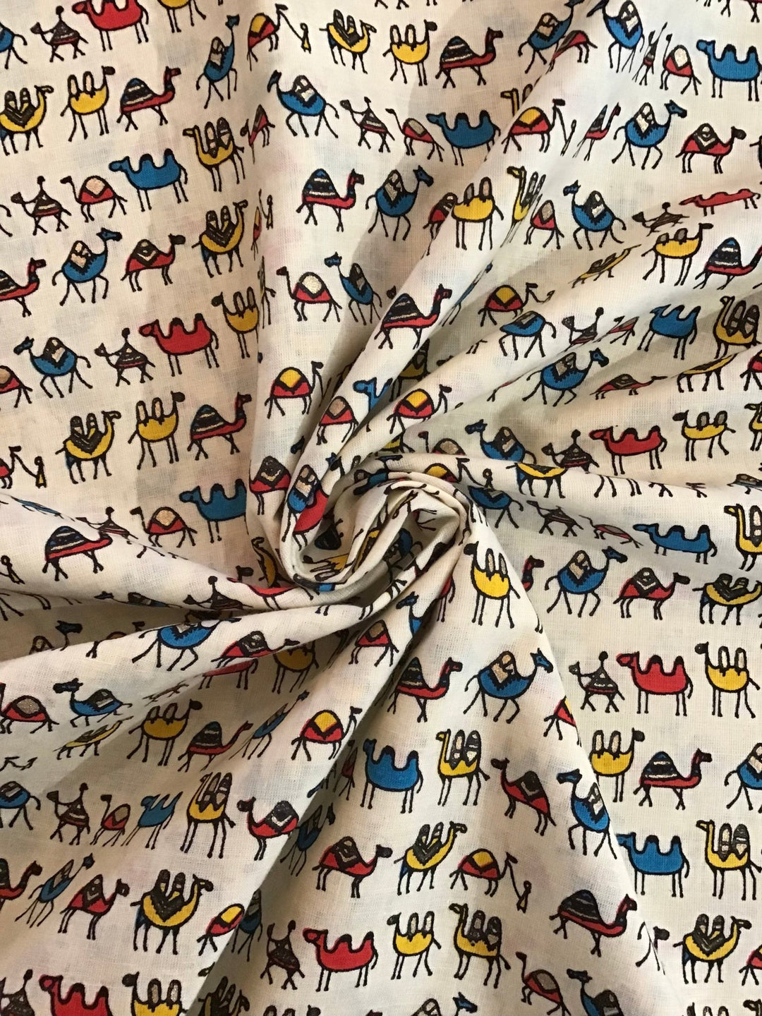 Camel parade Screen Print Fabric 100% Cotton - Violet Elizabeth - Haberdashery