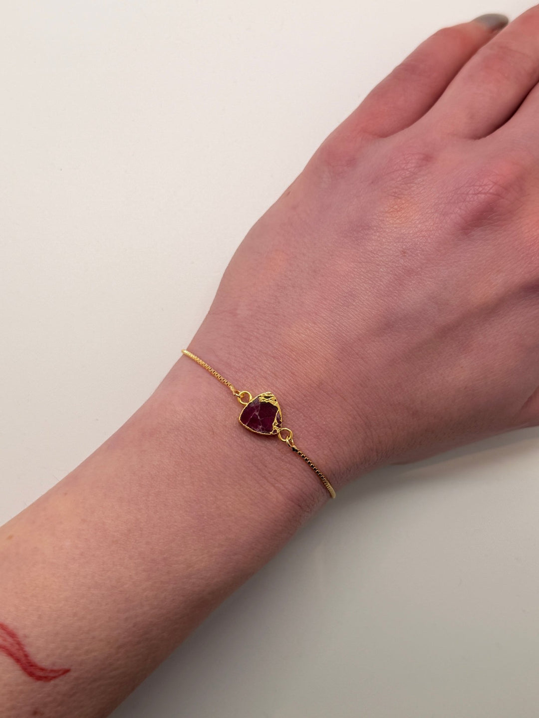 Crackle Triangular Magenta Bracelet - Violet Elizabeth - Jewellery