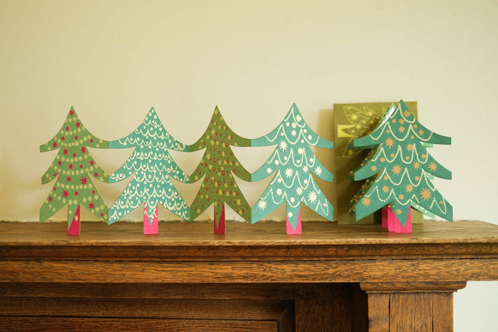 UK/EU: Christmas Tree Concertina Card