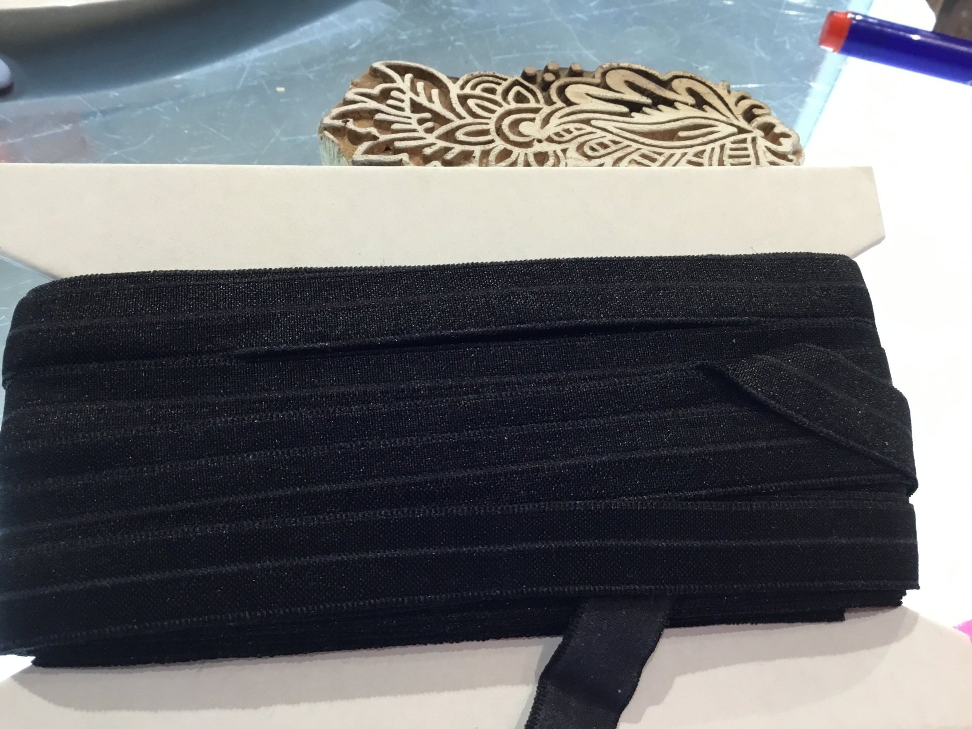 Elastic in black - fold over type for knickers and kids clothes. Polyester 15mm - Violet Elizabeth - Haberdashery