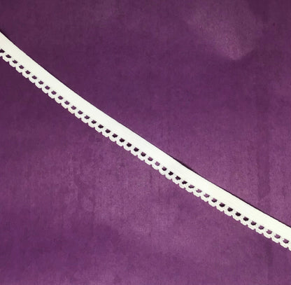 Elastic in ivory with scalloped edge. 10mm - Violet Elizabeth - Haberdashery