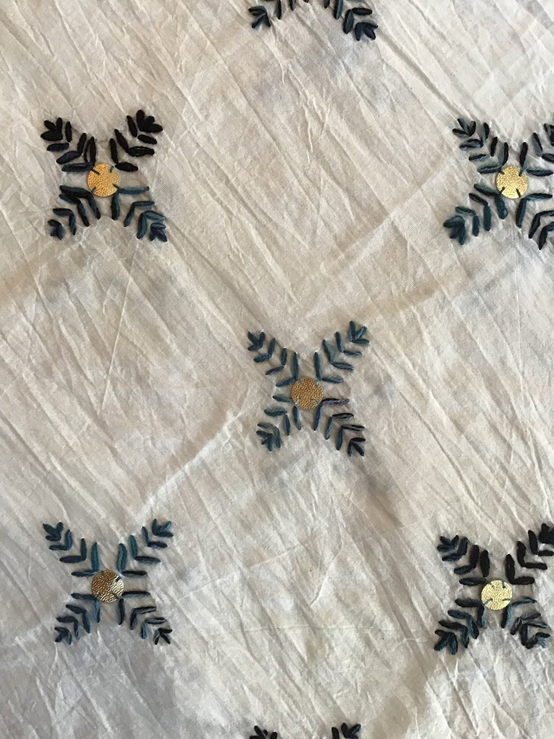 Embroidered fabric - Violet Elizabeth - Haberdashery