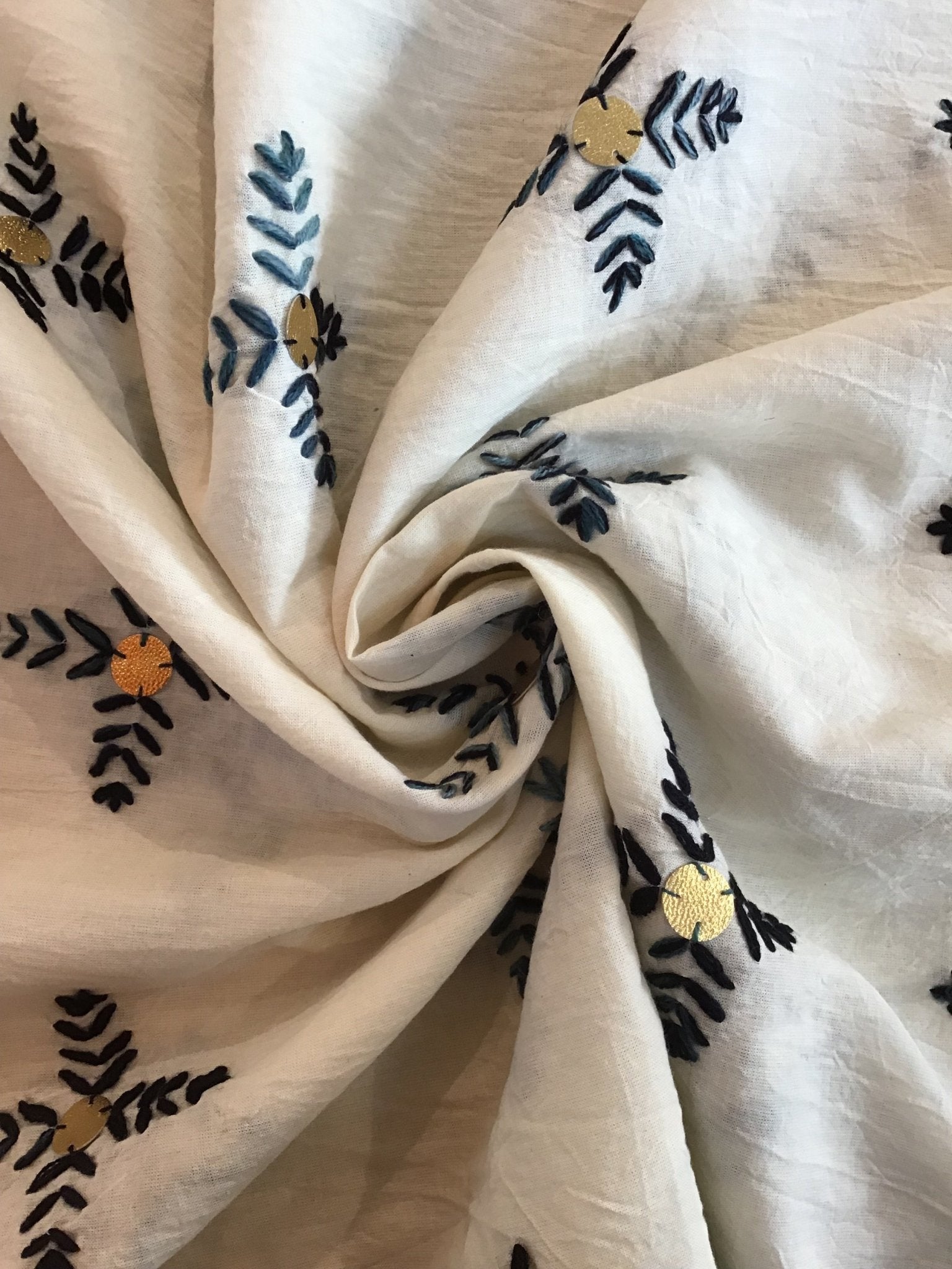 Embroidered fabric - Violet Elizabeth - Haberdashery