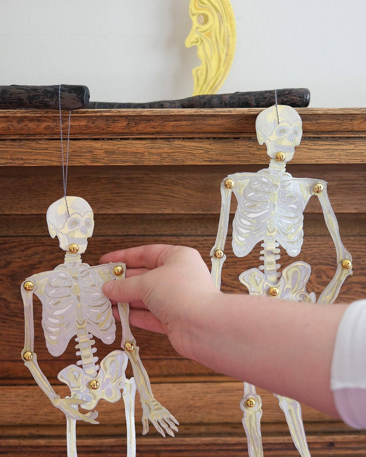 UK/EU: Dancing Skeletons Paper Ornaments