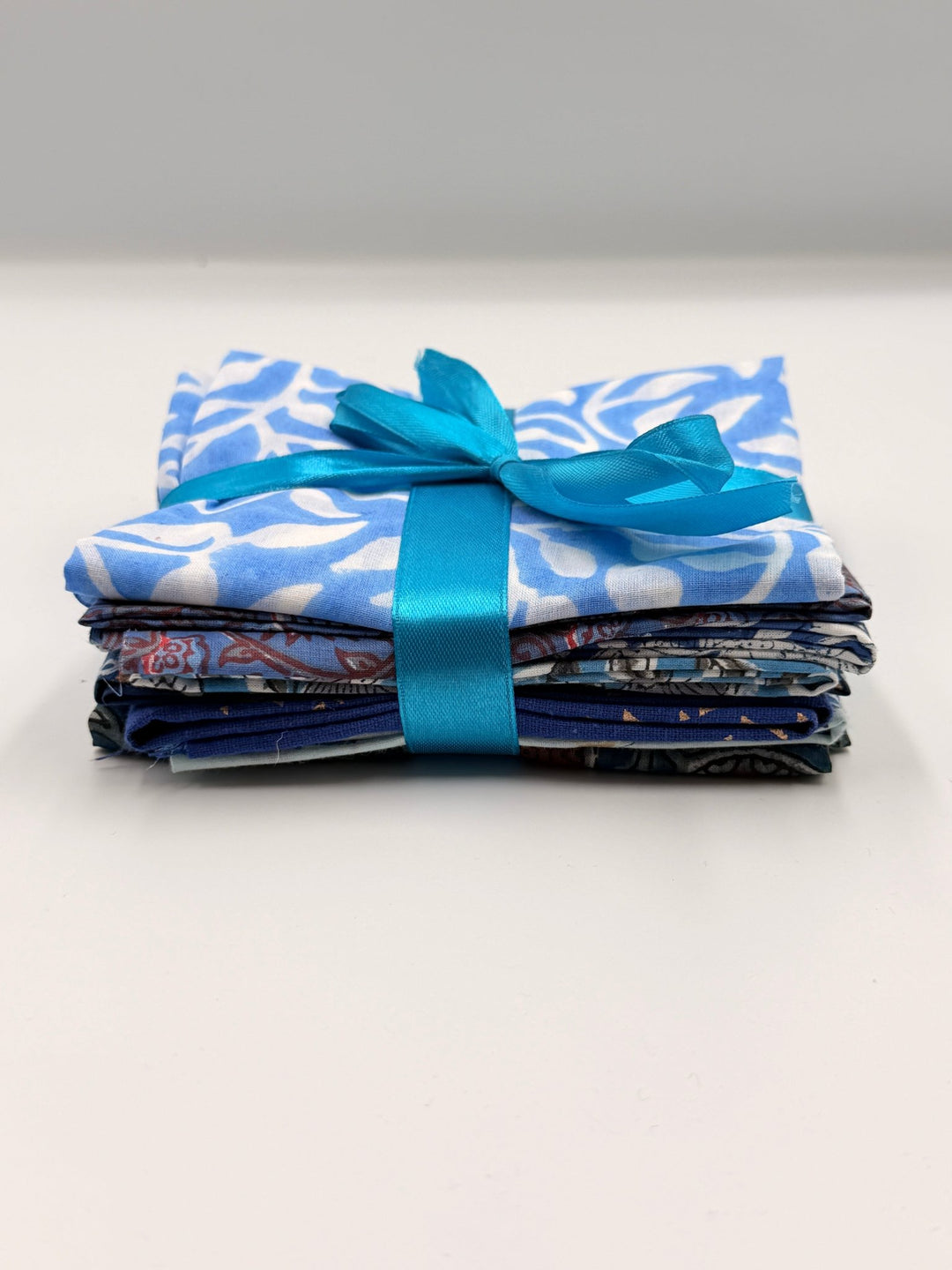 Fat Quarter Bundle - Blues - Violet Elizabeth - 
