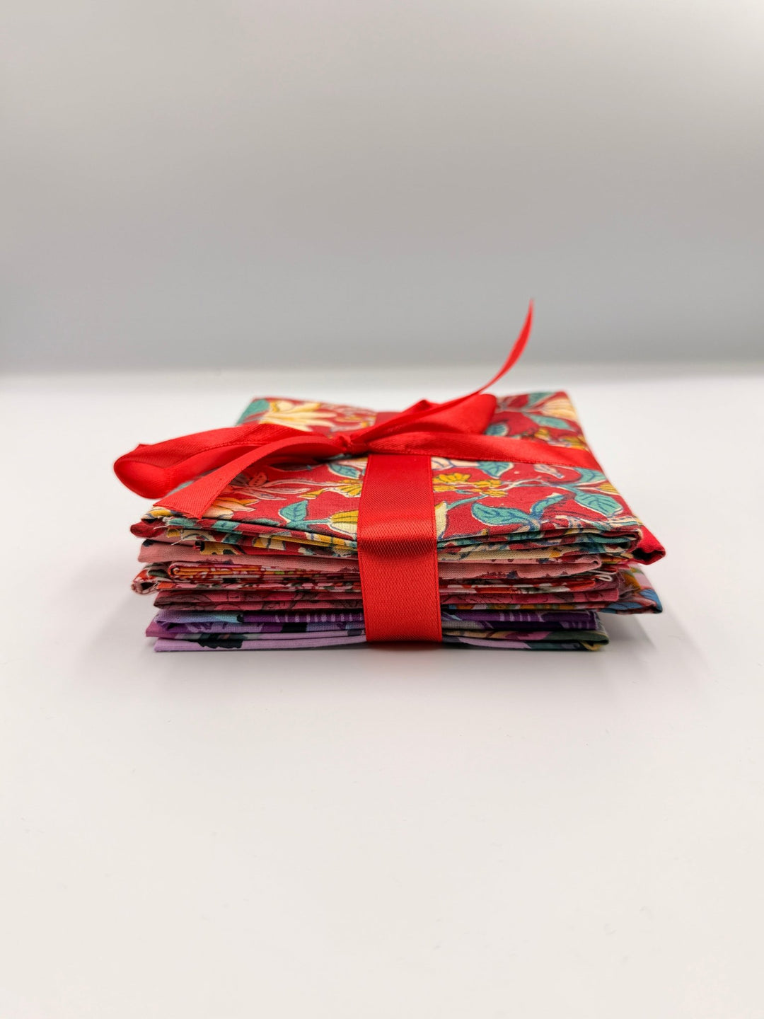 Fat Quarter Bundle - Red/Pink/Purple - Violet Elizabeth - 
