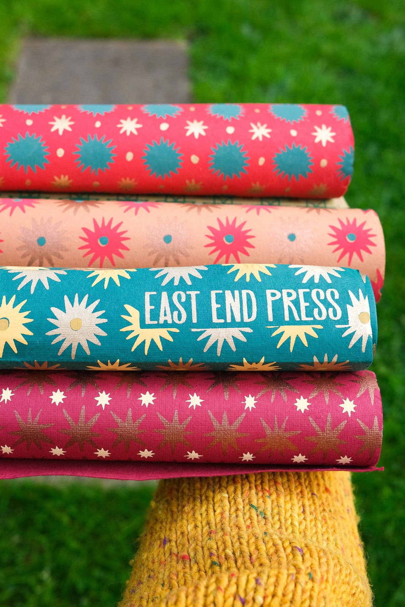 Festive Gift Wrap: Copper Bloom - Violet Elizabeth - 