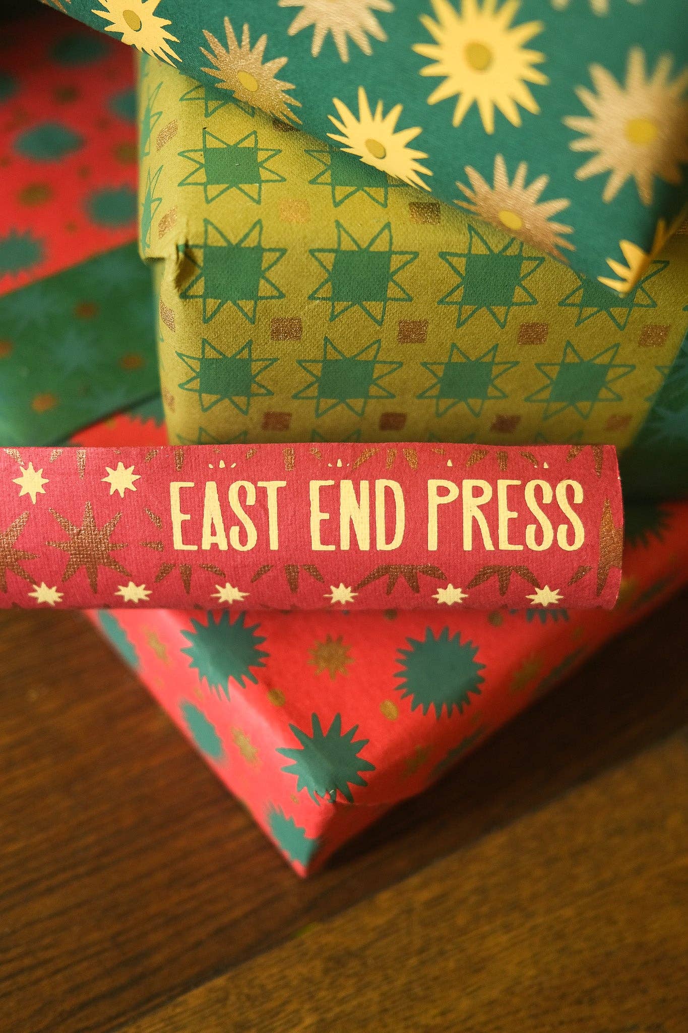 Festive Gift Wrap: Copper Sky - Violet Elizabeth - 