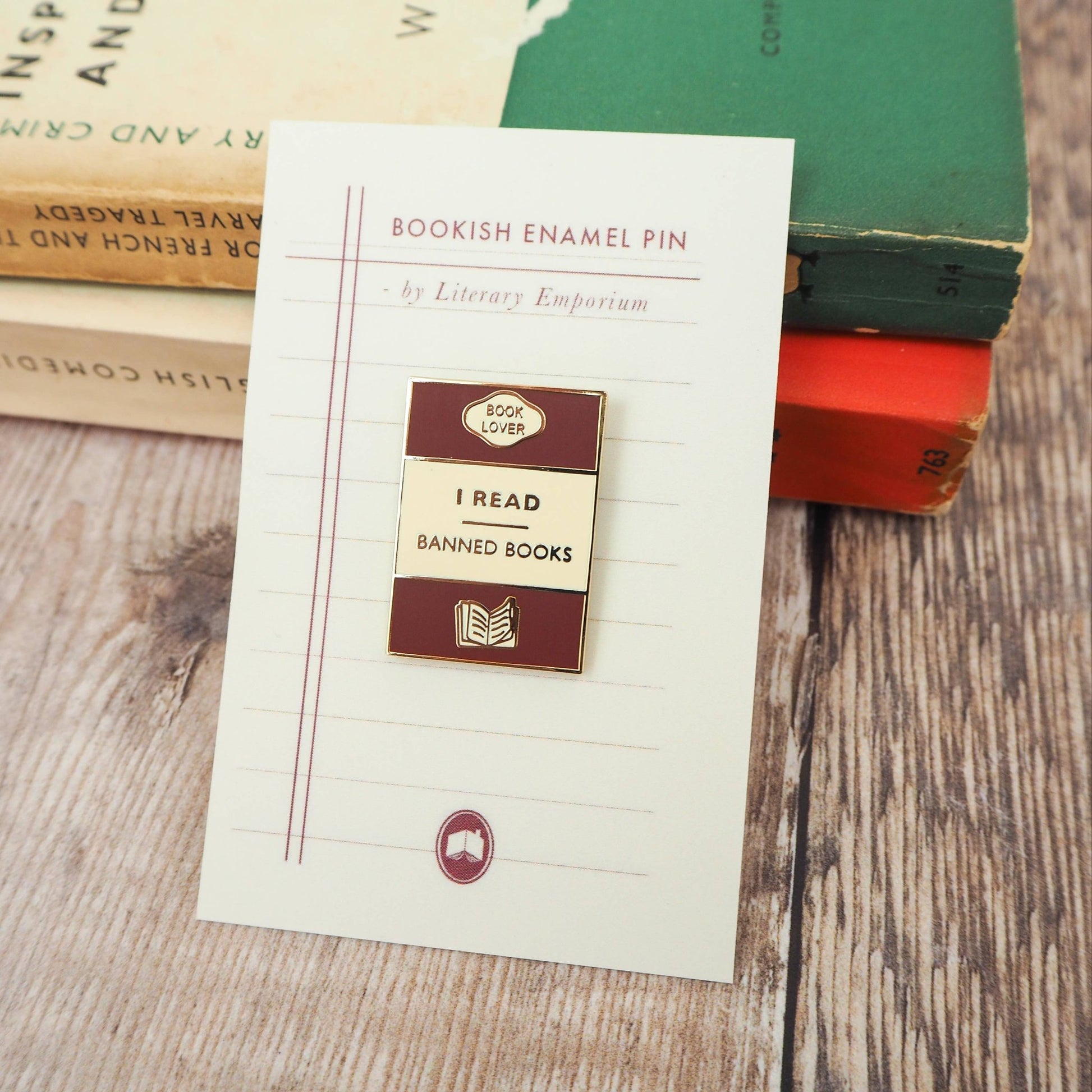 'I Read Banned Books' Book Lover Enamel Pin Badge - Violet Elizabeth - Badge