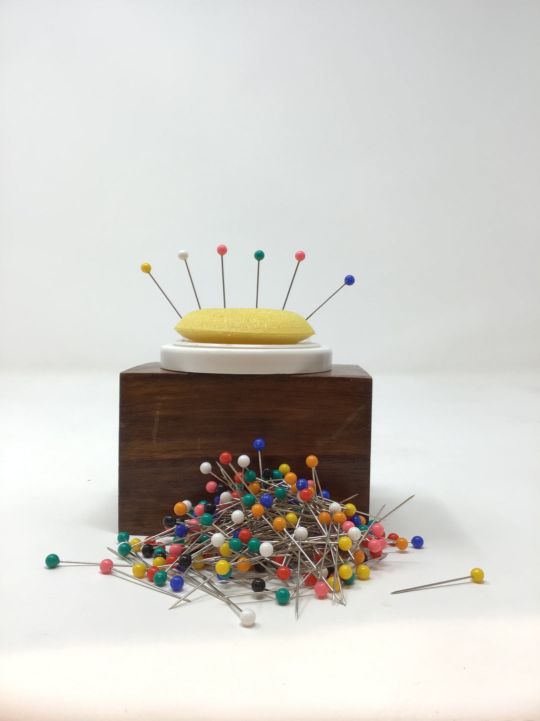Pins With Pin Cushion – Violet Elizabeth