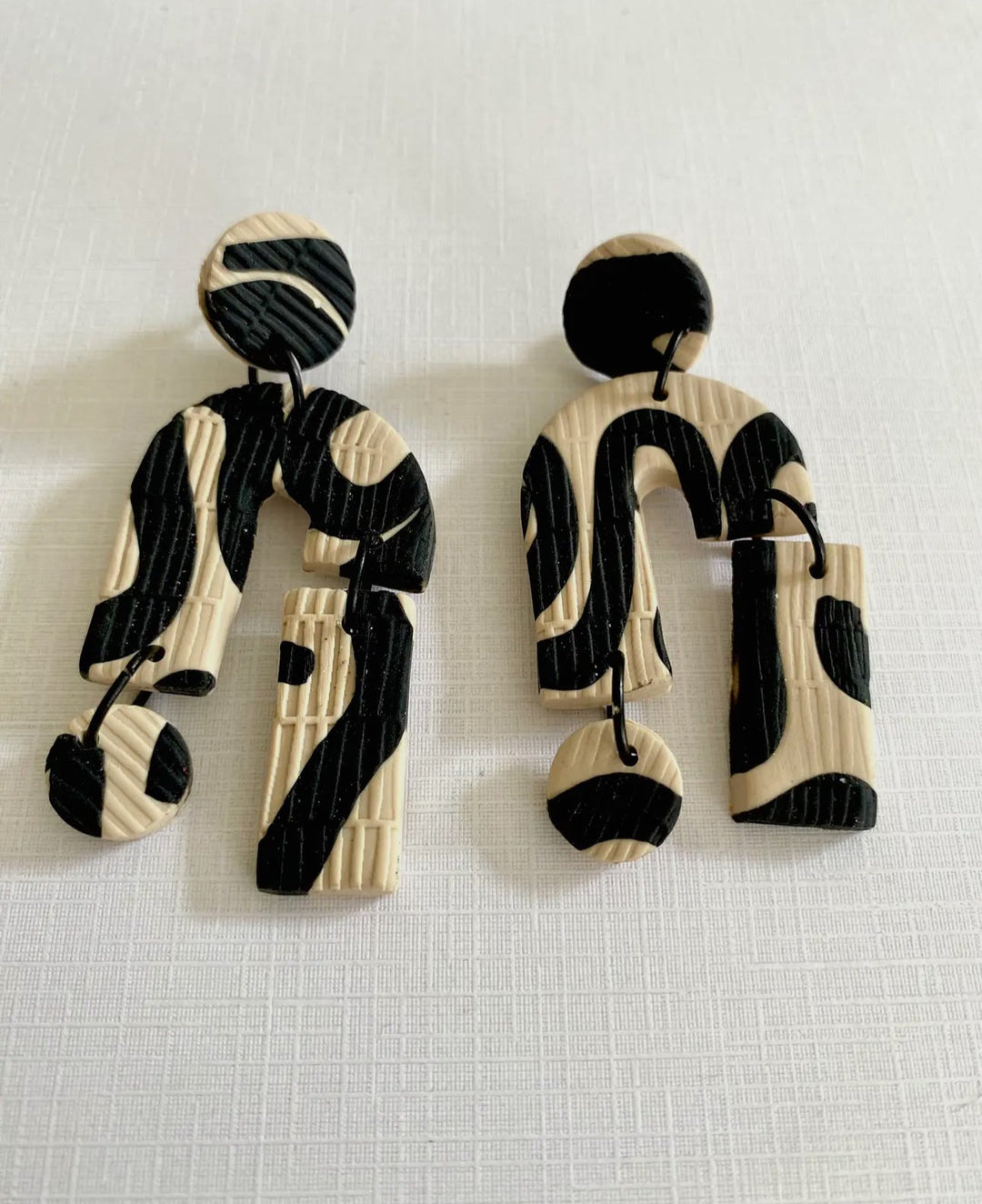 Interwoven Shape - Violet Elizabeth - Jewellery