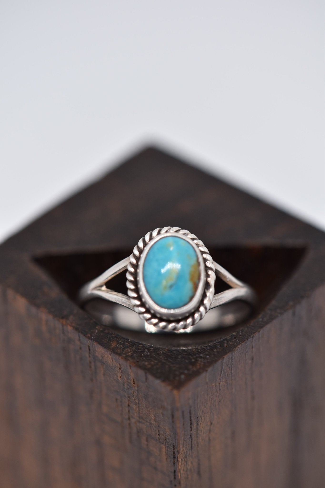 Lady of Turquoise - Violet Elizabeth - 