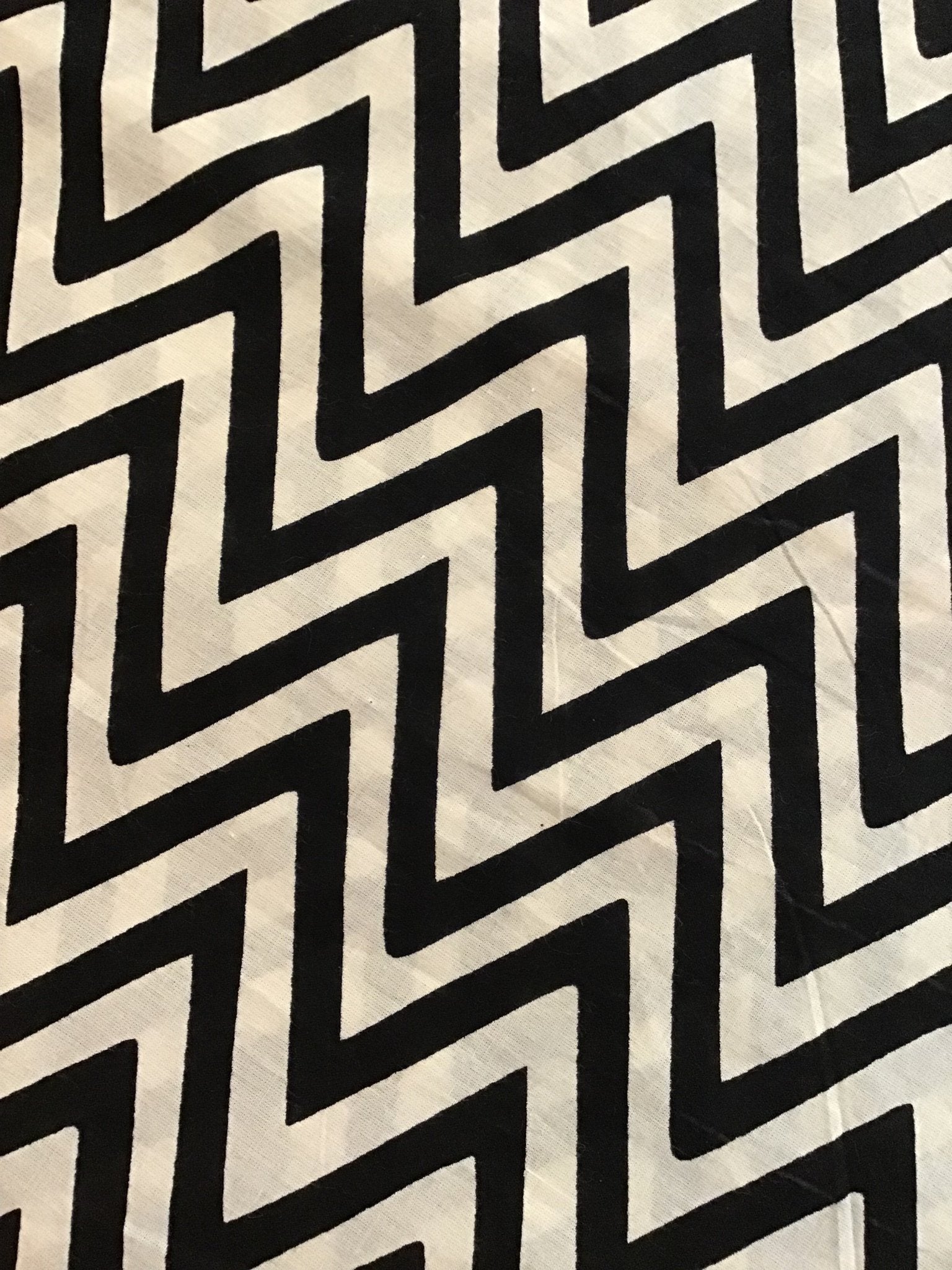 Monochrome shevron Screen Printed Fabric 100% Cotton - Violet Elizabeth - Haberdashery