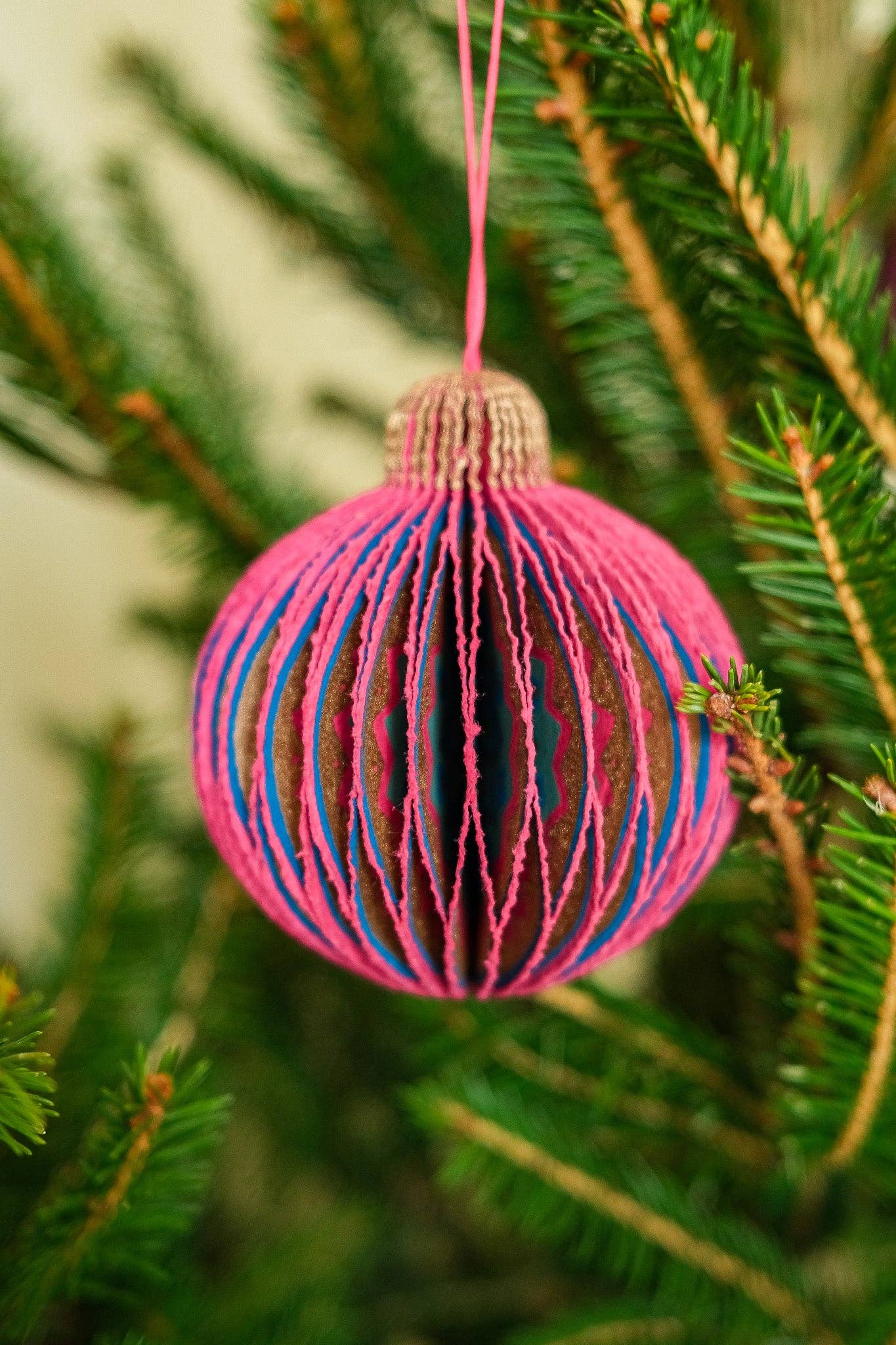 Pink Bauble Honeycomb - Violet Elizabeth - 