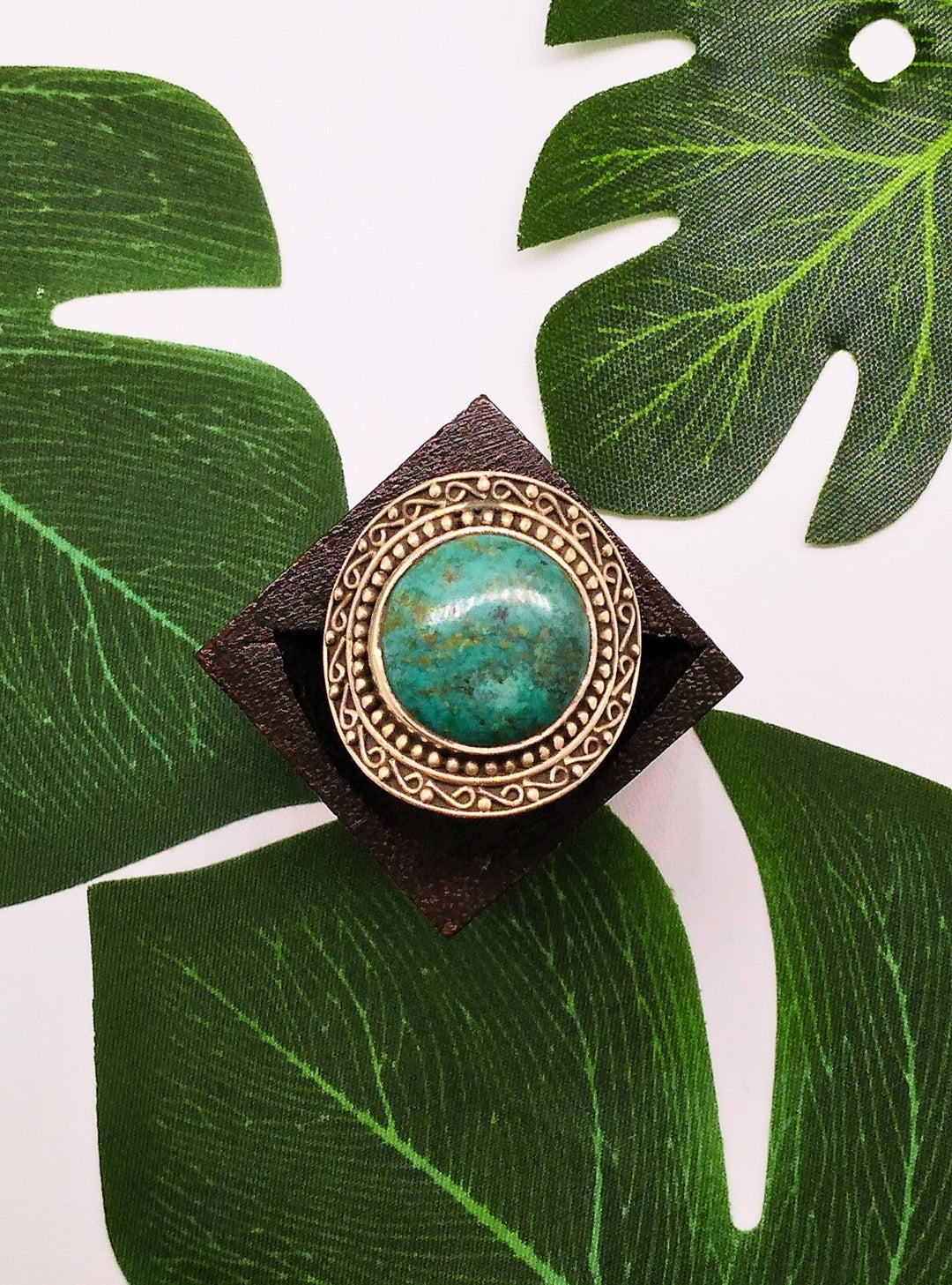 Saturn's Shield - Violet Elizabeth - 