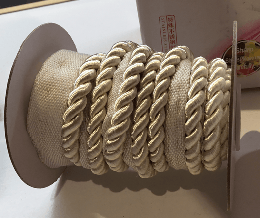 Shining ivory piping 30mm - Violet Elizabeth - Haberdashery