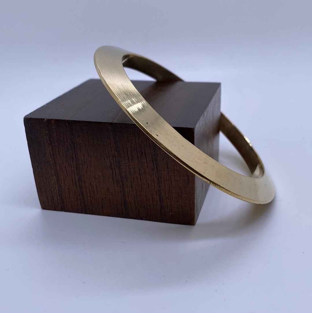 Sleek Disc Bangle