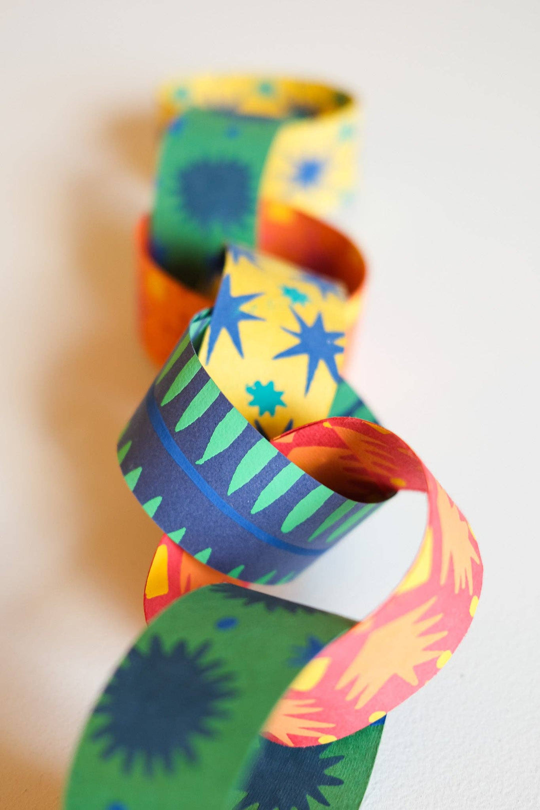 UK/EU: Celebration Paper Chain Kit - Violet Elizabeth -