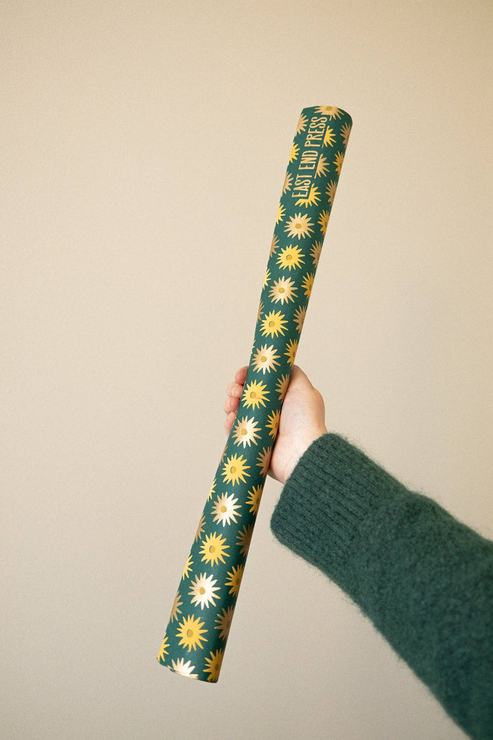 UK/EU: Festive Gift Wrap: Winter's Bloom - Violet Elizabeth -